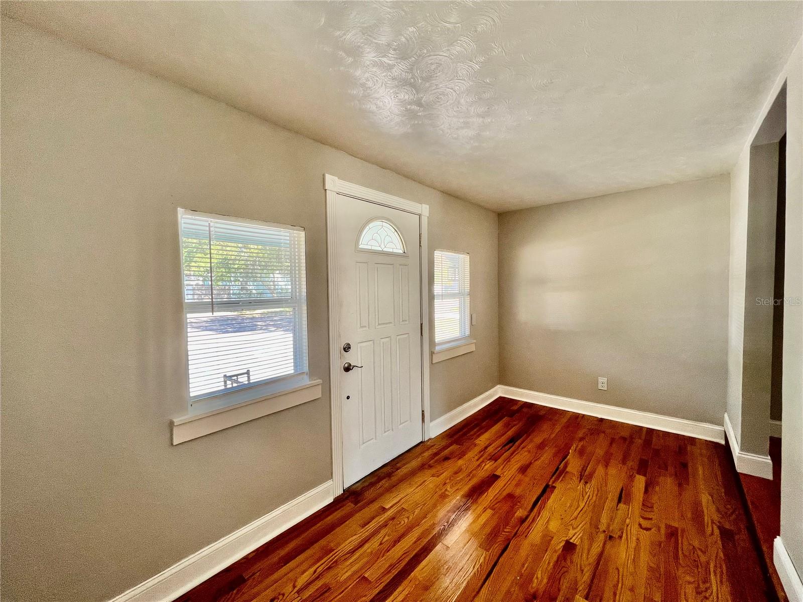 Image 6 of 25 For 3110 10th Avenue N