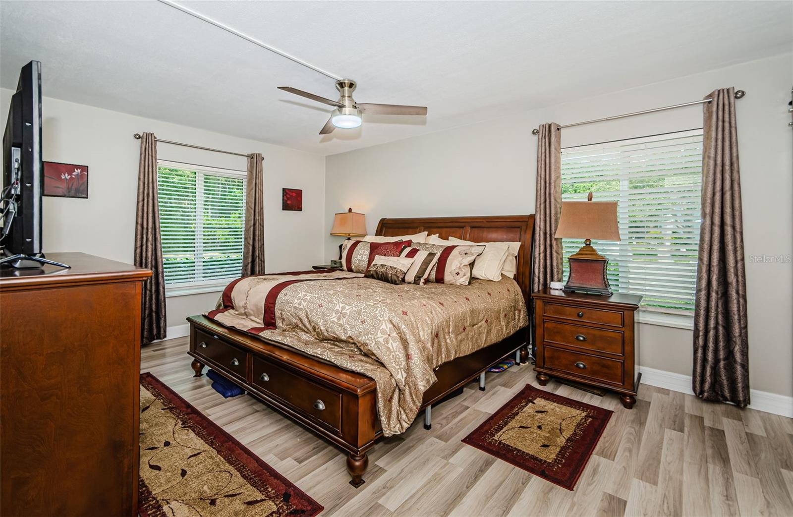 Image 15 of 40 For 1290 Pine Ridge Circle E G1