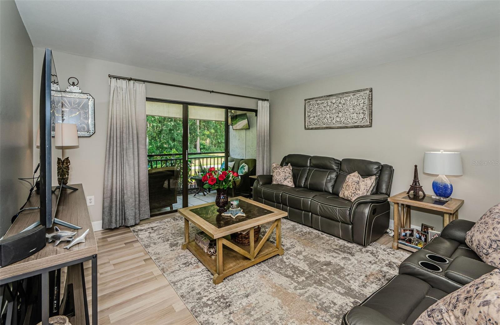 Image 9 of 40 For 1290 Pine Ridge Circle E G1