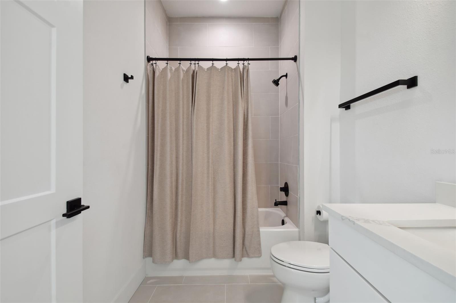 Image 40 of 59 For 2758 5th Avenue S