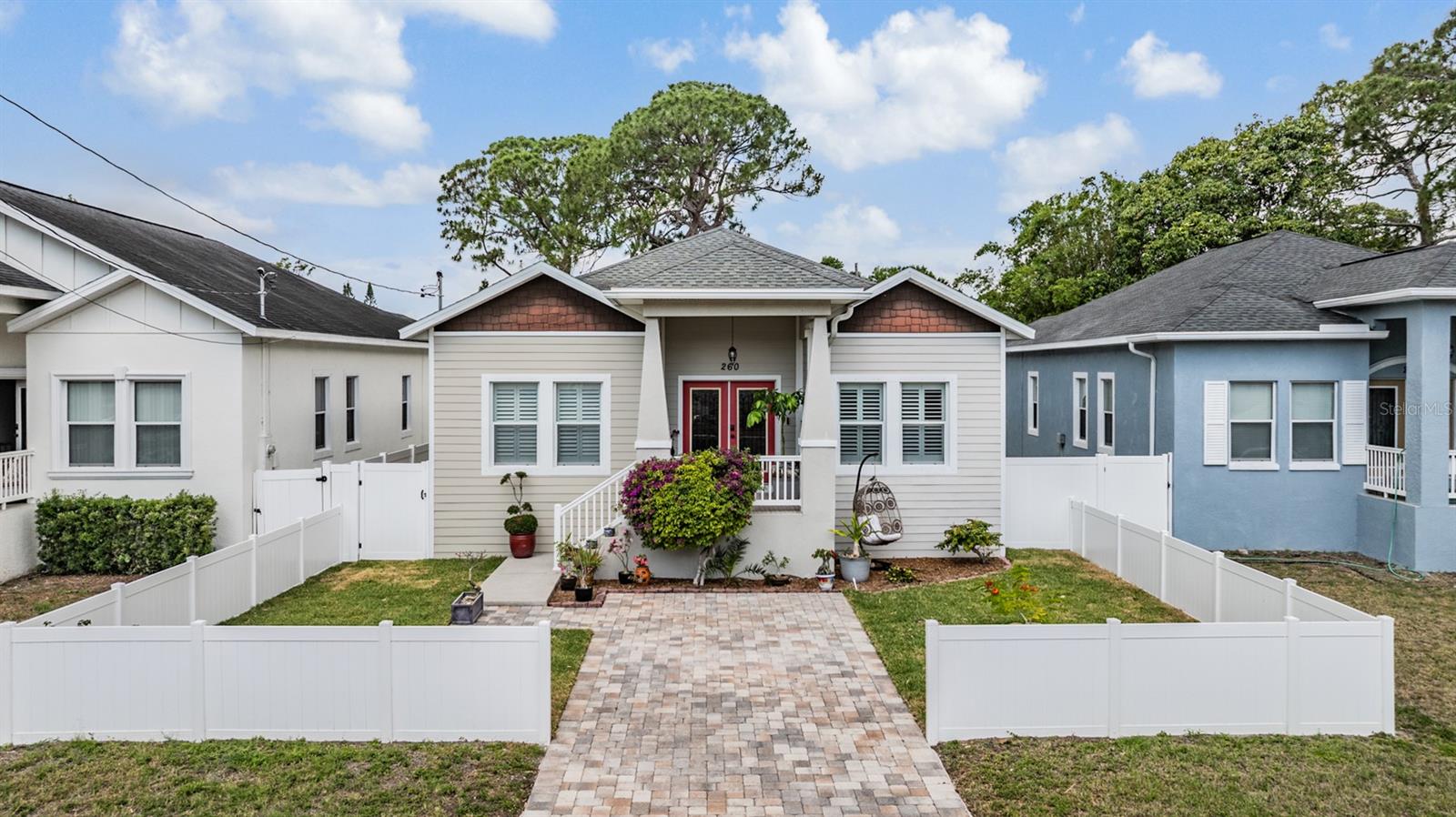 Details for 260 Lincoln Circle N, ST PETERSBURG, FL 33703
