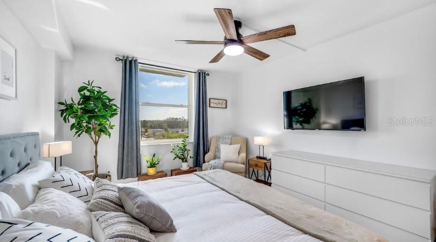 Image 14 of 59 For 701 Madison Avenue 414