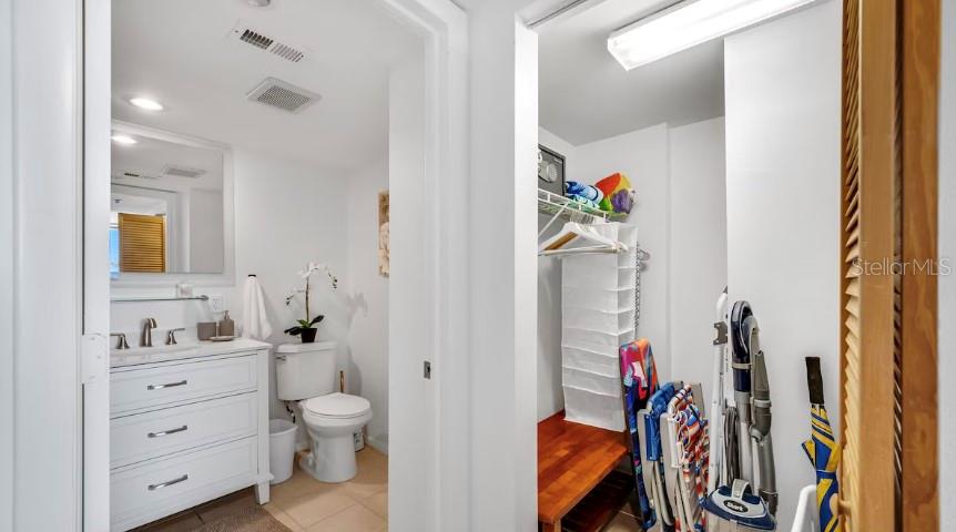 Image 17 of 59 For 701 Madison Avenue 414