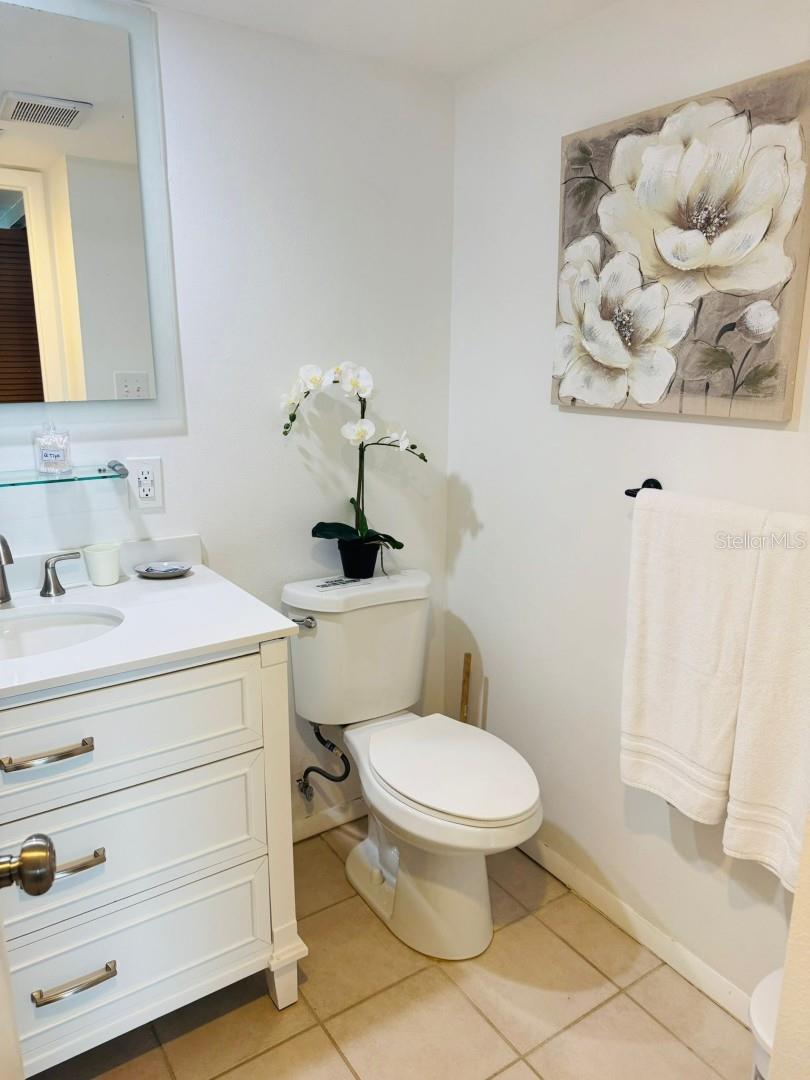 Image 20 of 59 For 701 Madison Avenue 414