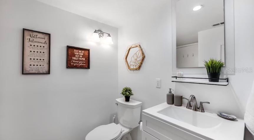 Image 26 of 59 For 701 Madison Avenue 414