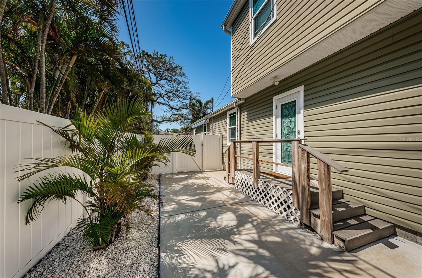 Image 38 of 40 For 451 27th Avenue N