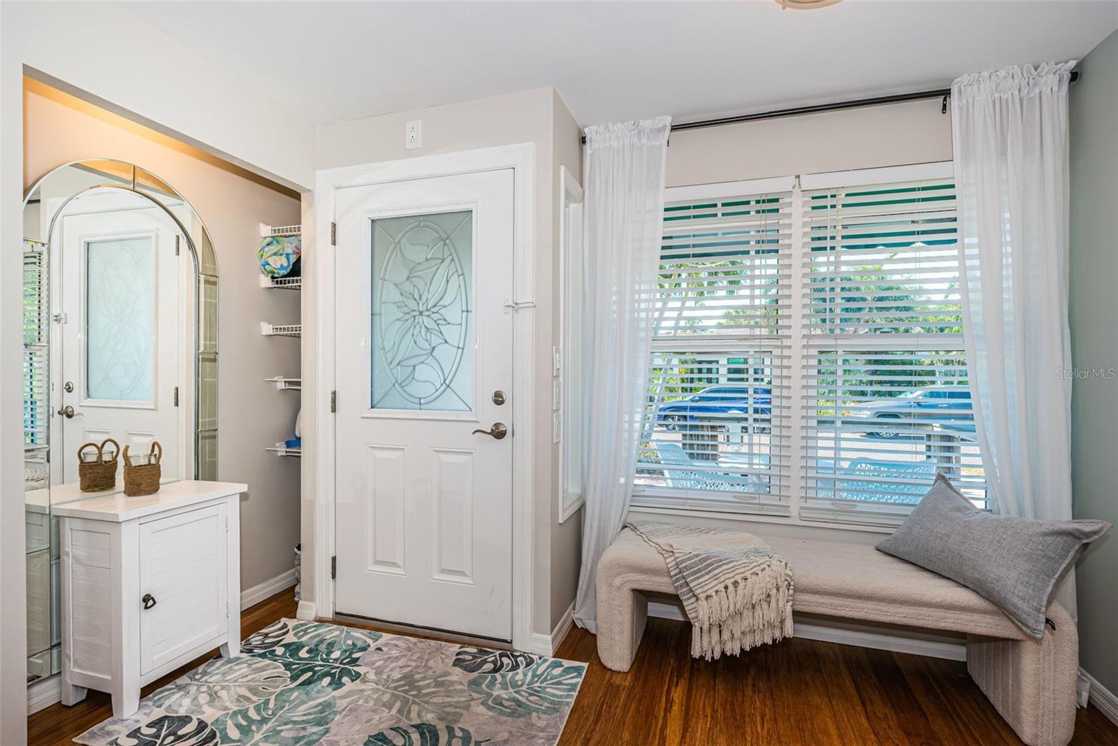 Image 6 of 40 For 451 27th Avenue N