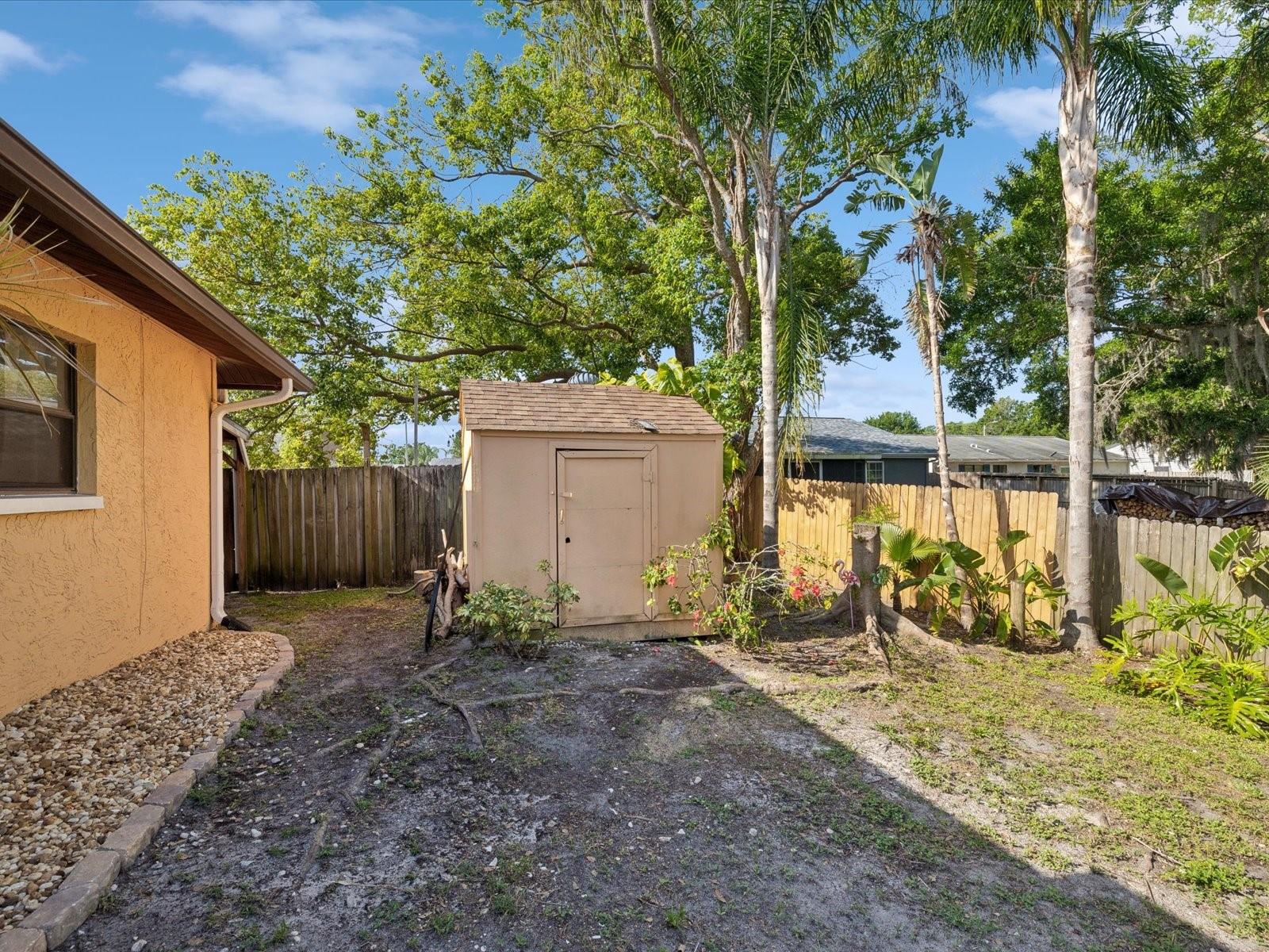 Image 43 of 52 For 4519 Swallowtail Drive