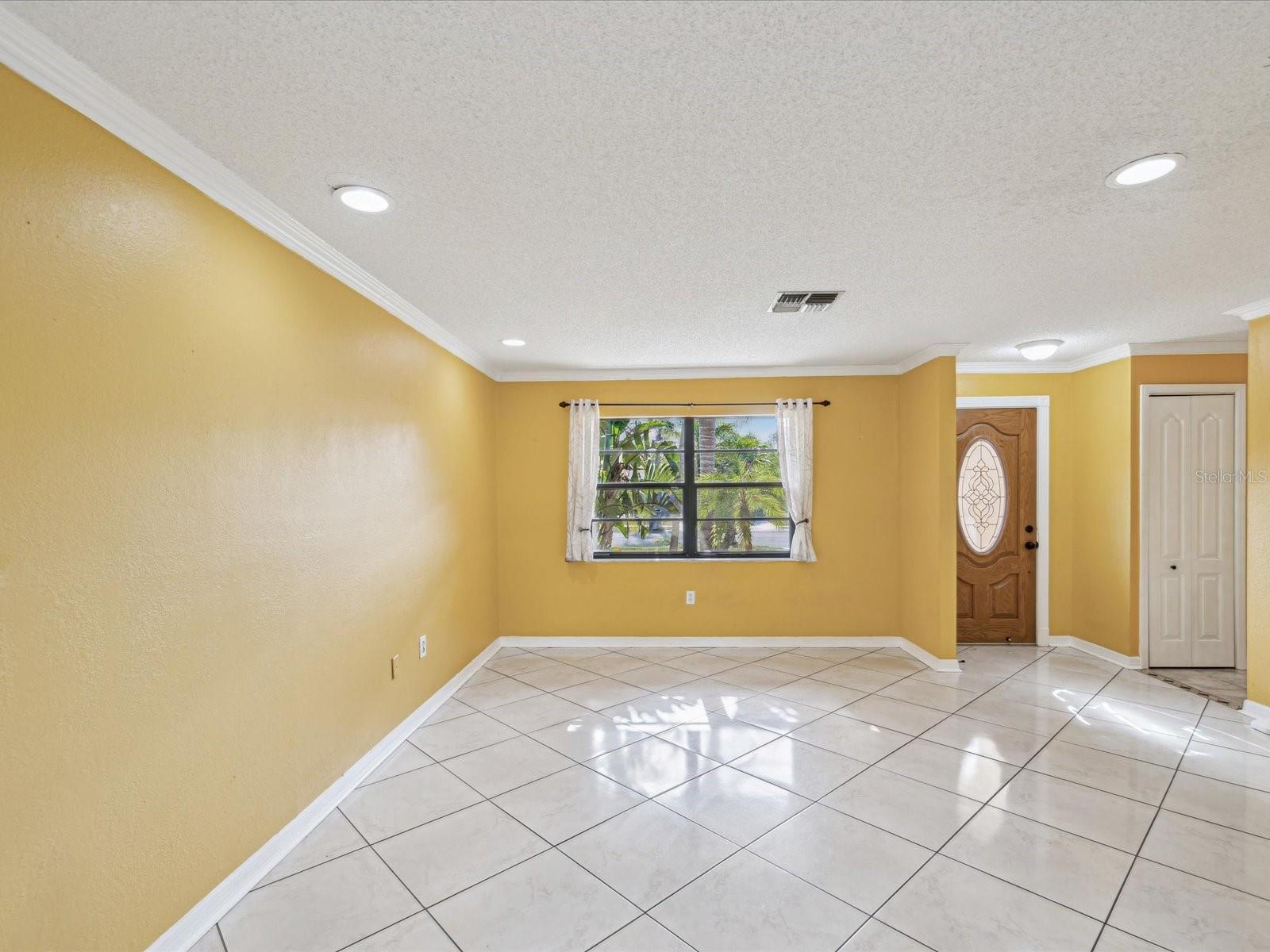 Image 8 of 52 For 4519 Swallowtail Drive