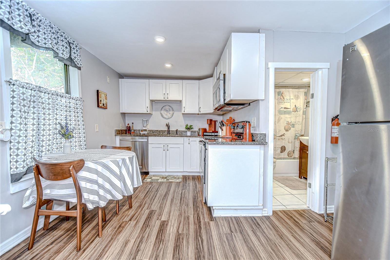 Image 15 of 34 For 5437 Delette Avenue S A