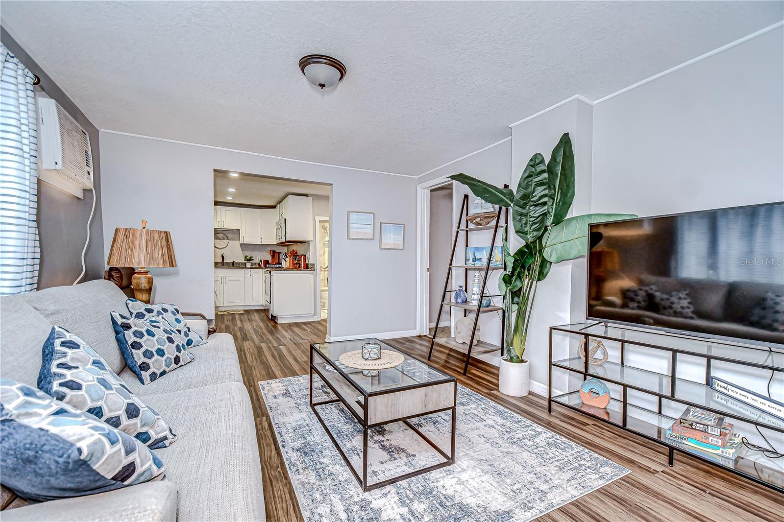 Image 4 of 34 For 5437 Delette Avenue S A