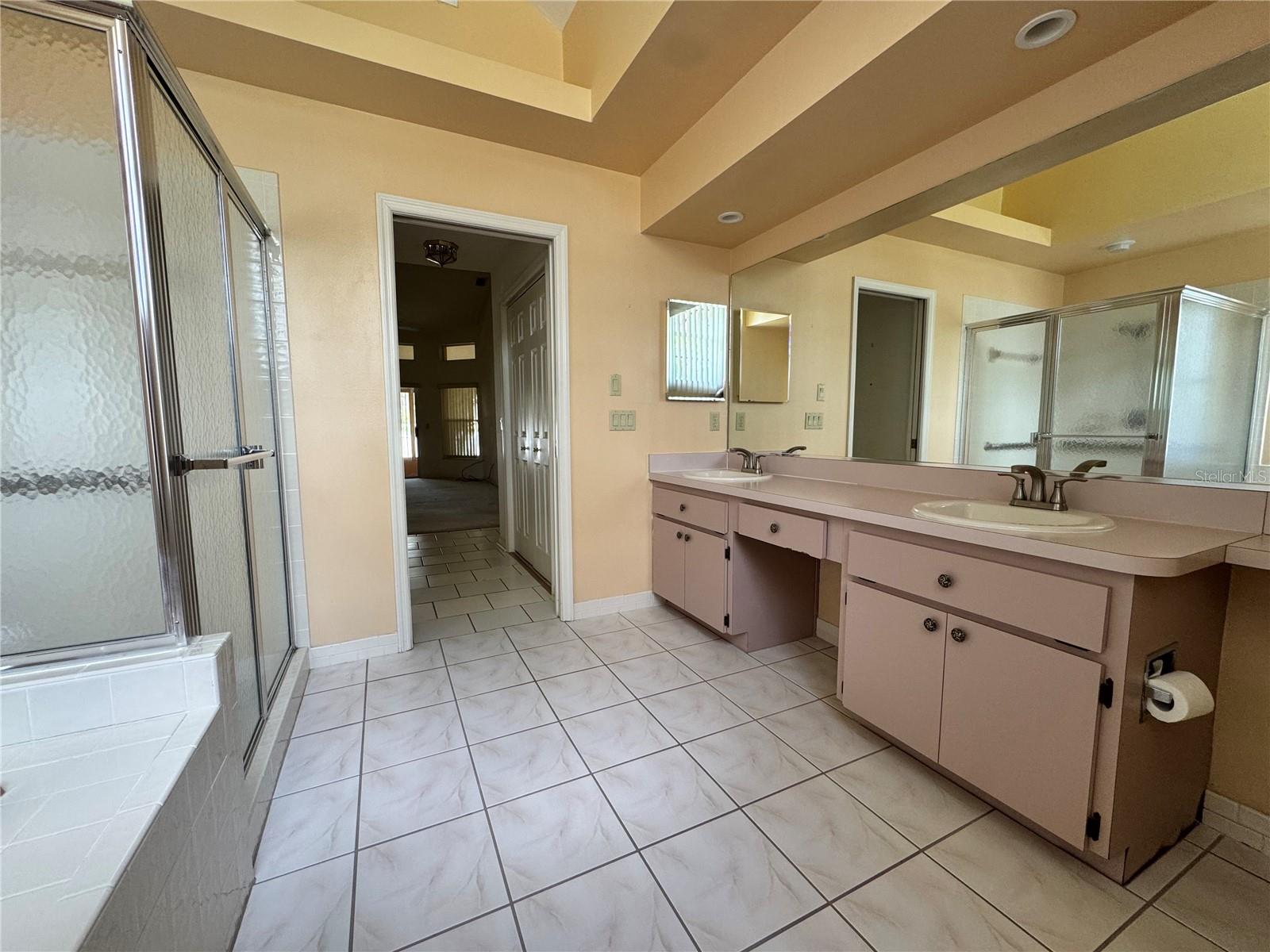 Image 11 of 35 For 4593 Goldcoast Avenue