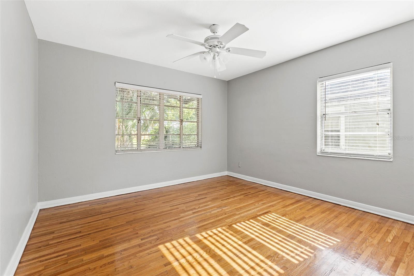 Image 16 of 19 For 1005 Woodlawn Avenue
