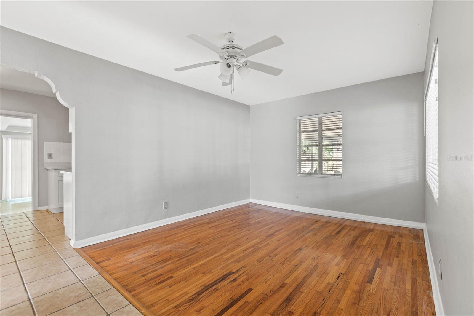 Image 4 of 19 For 1005 Woodlawn Avenue