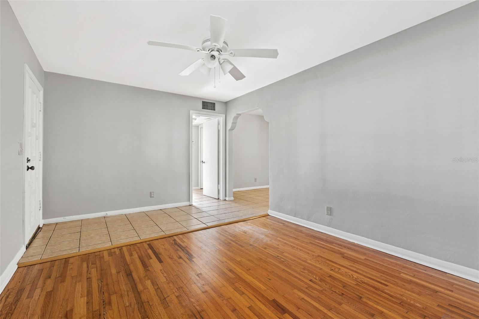 Image 6 of 19 For 1005 Woodlawn Avenue
