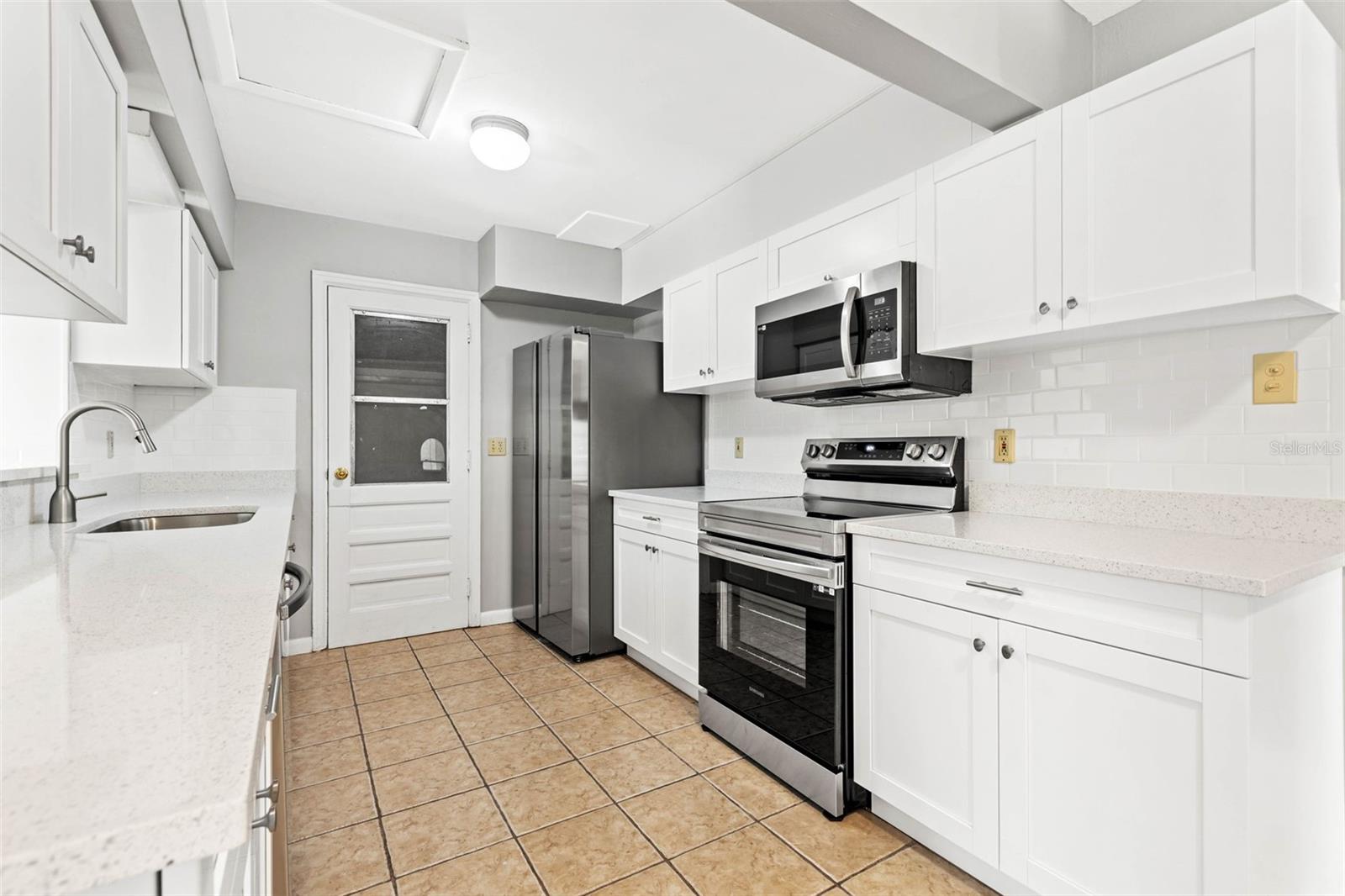 Image 9 of 19 For 1005 Woodlawn Avenue