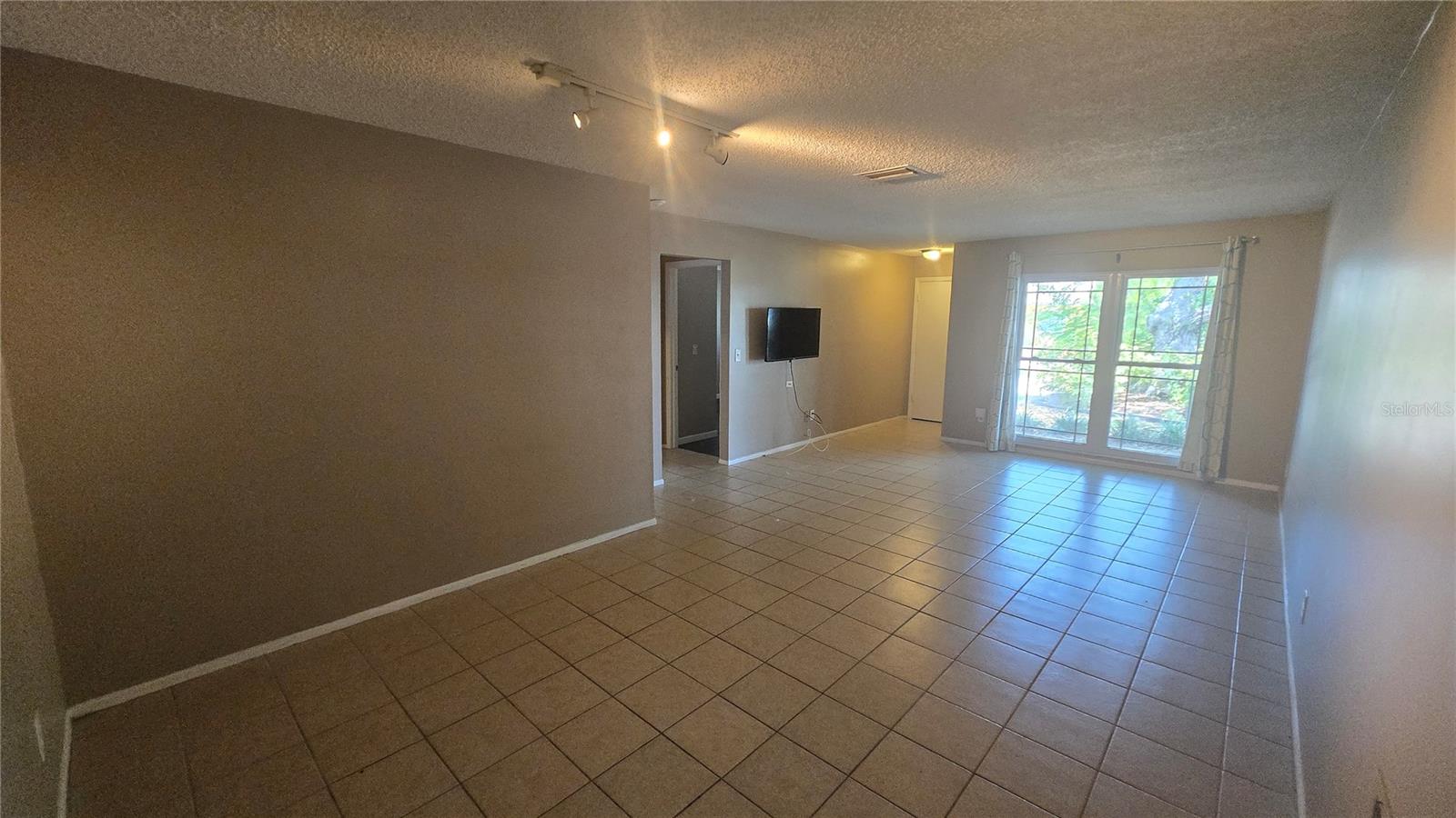 Image 6 of 27 For 12921 126th Terrace