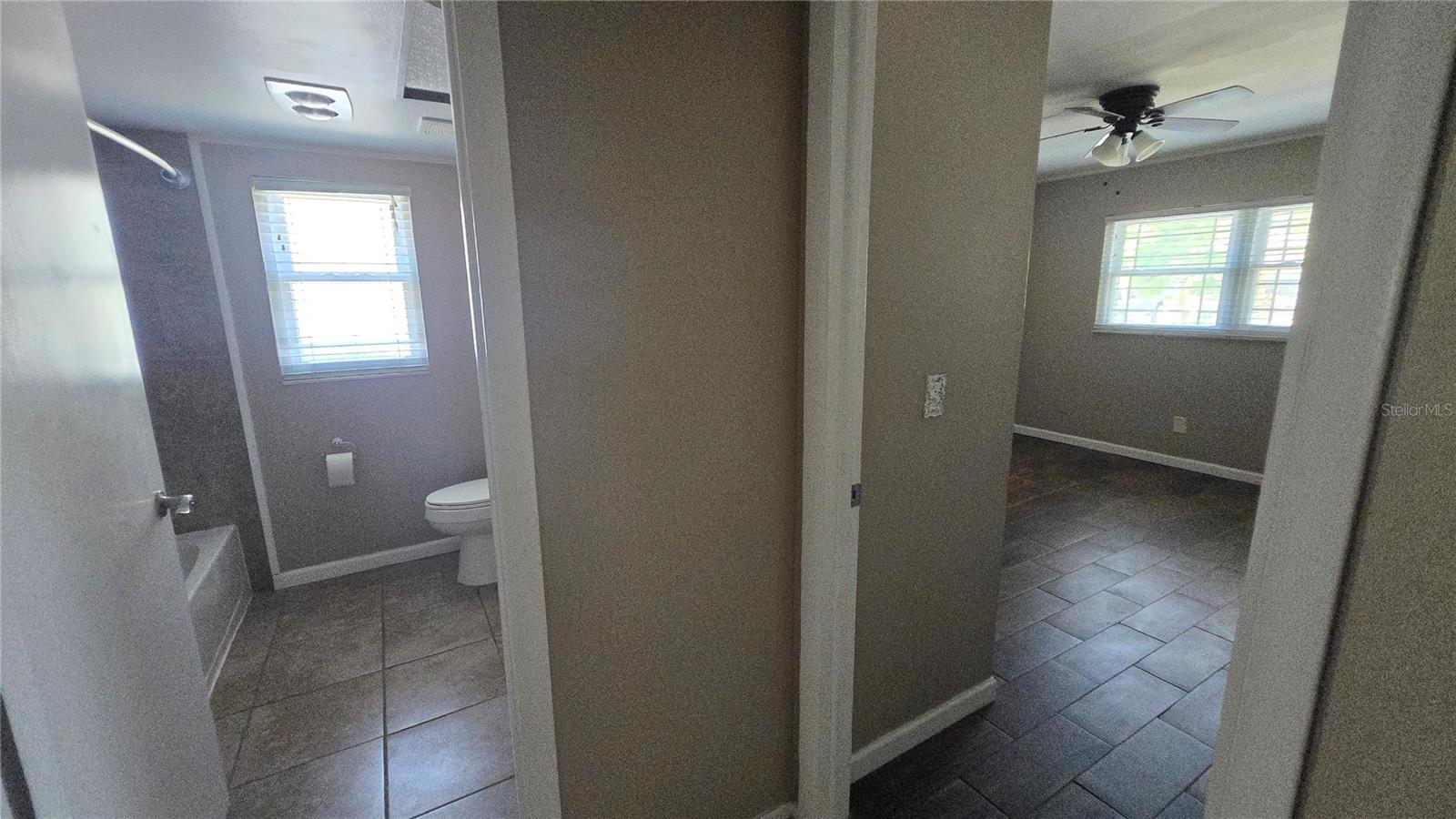 Image 7 of 27 For 12921 126th Terrace