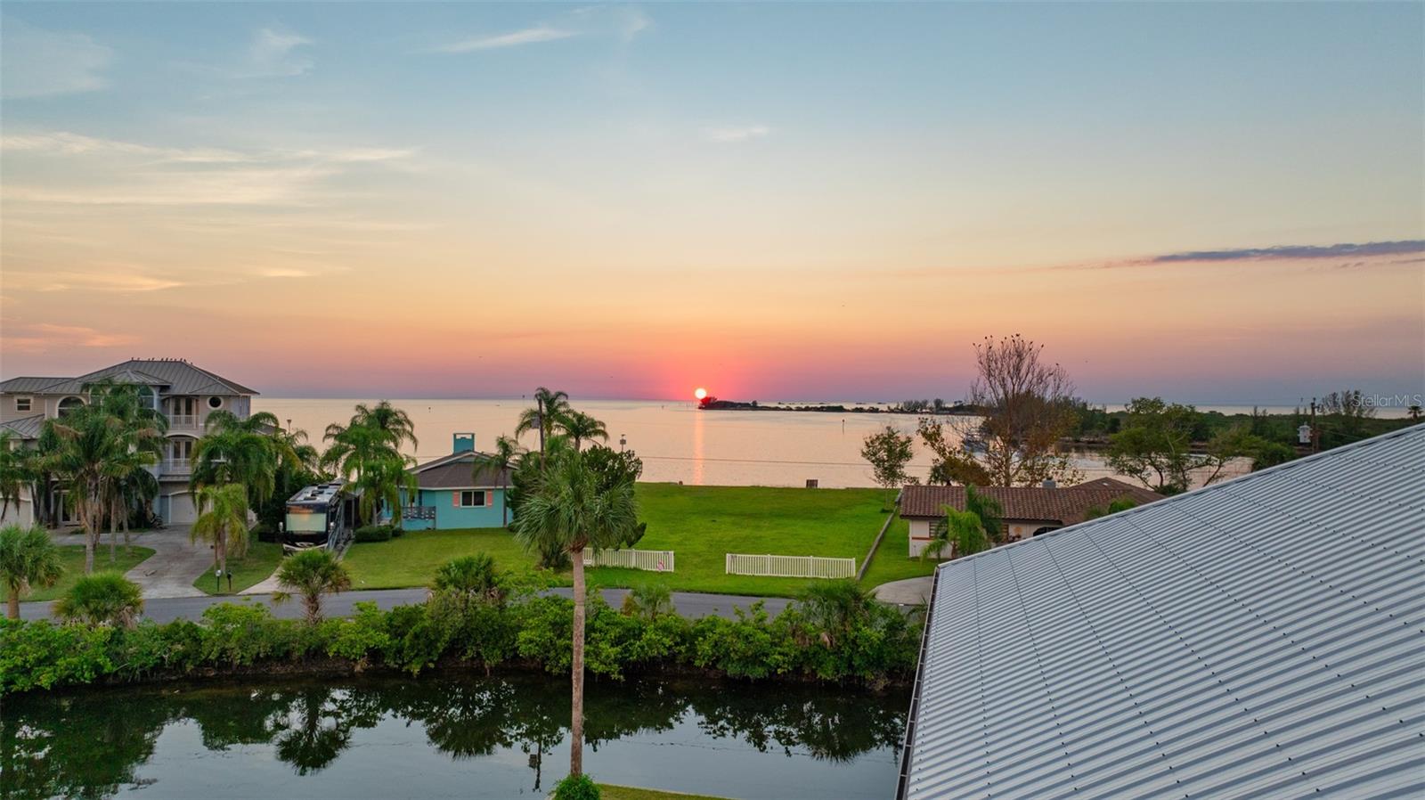 Image 37 of 48 For 3174 Sanibel Drive