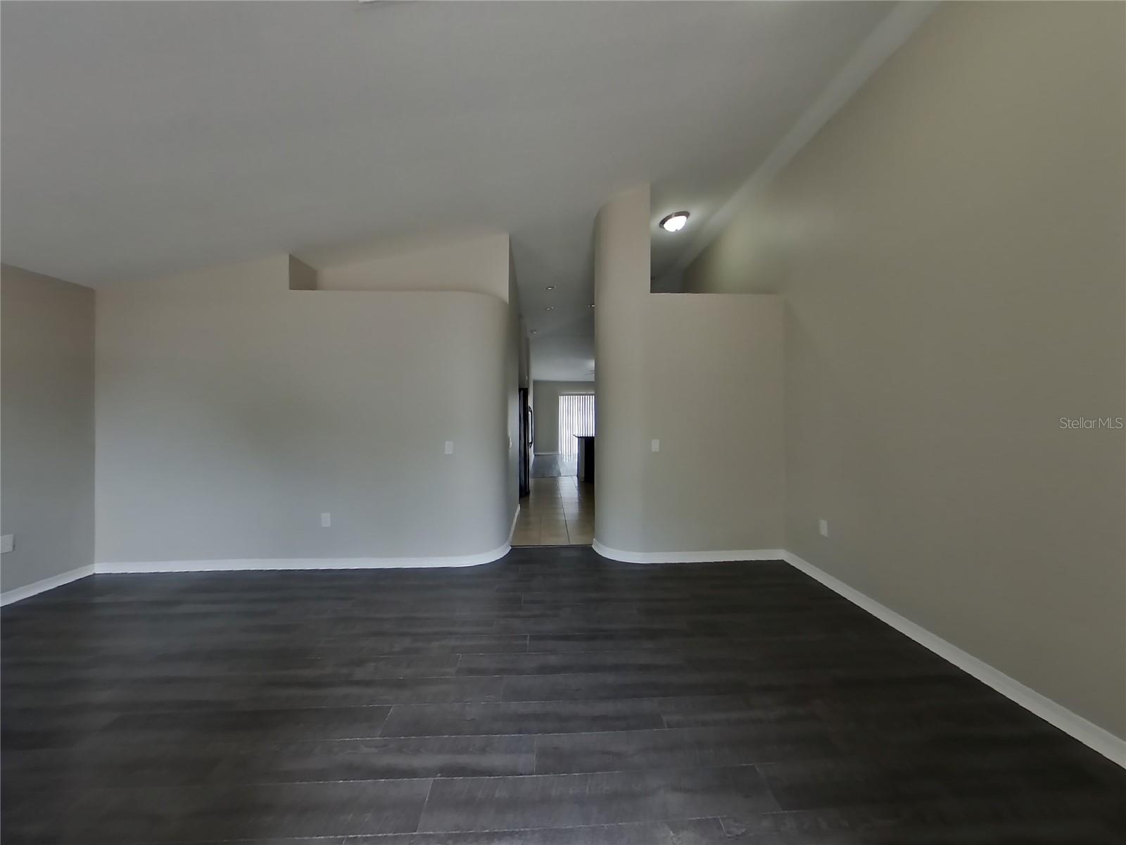 Image 4 of 21 For 527 Napa Valley Circle