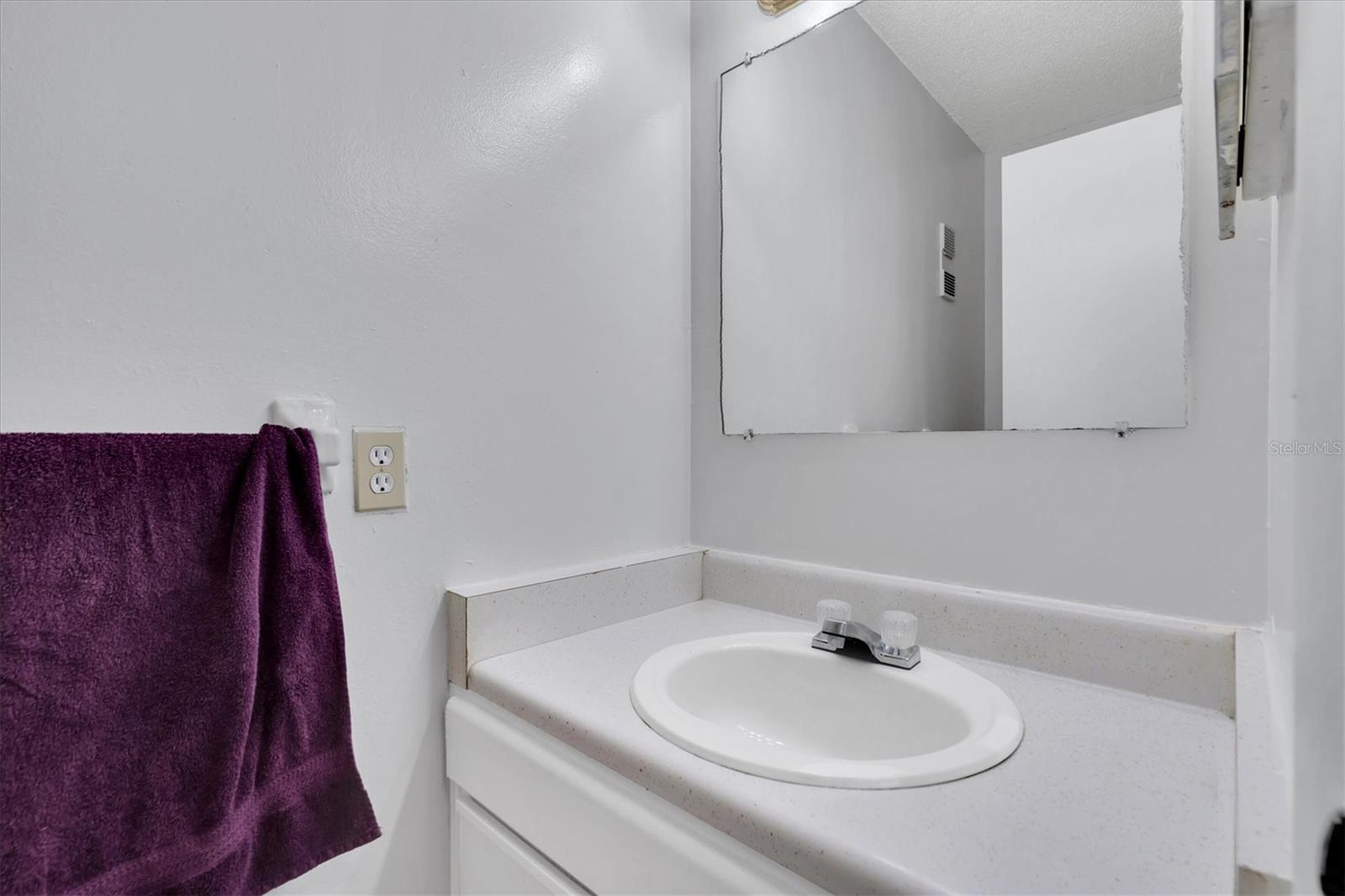 Image 12 of 31 For 7505 Pitch Pine Circle 122