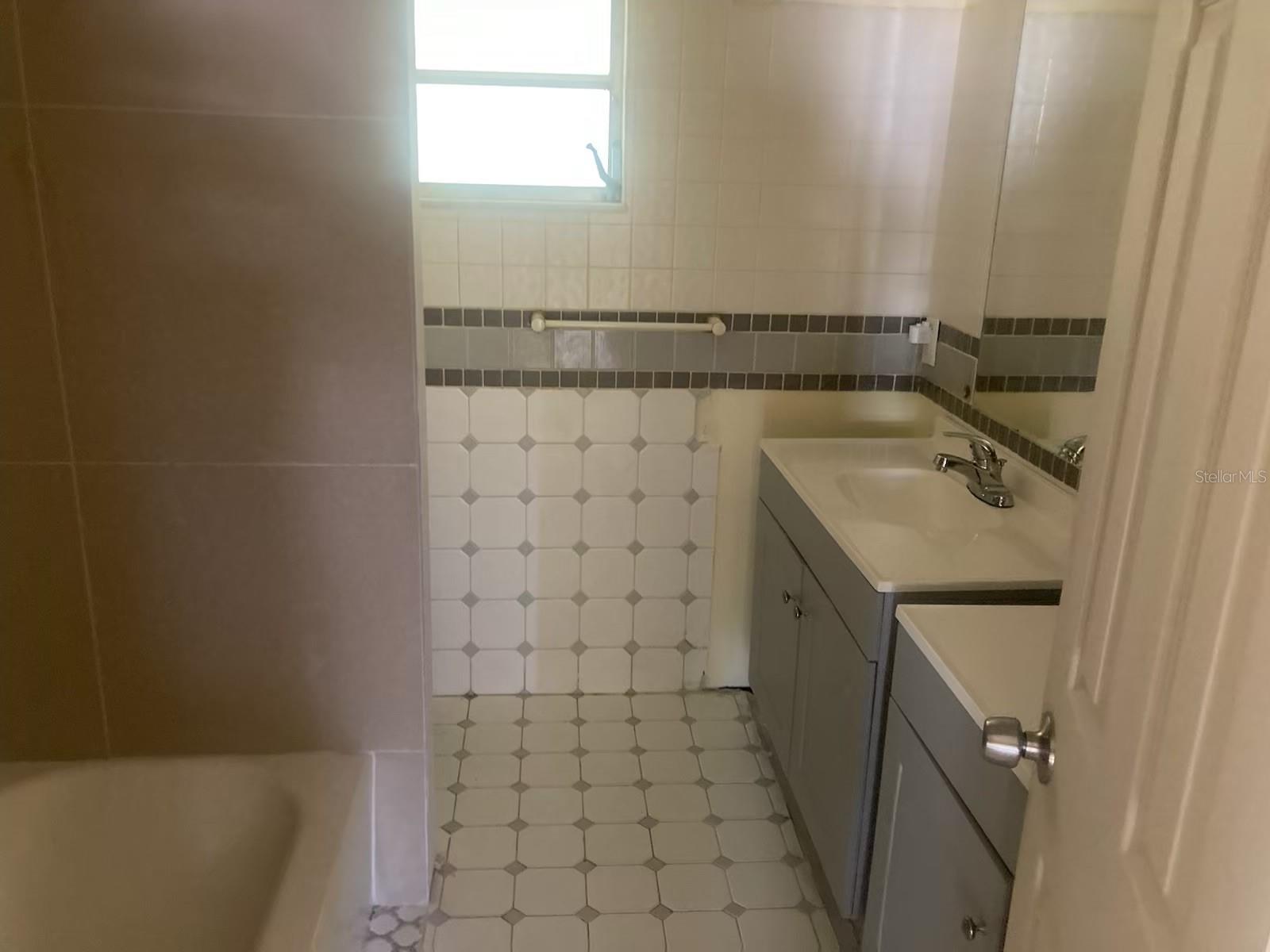 Image 6 of 8 For 5641 Berlin Drive