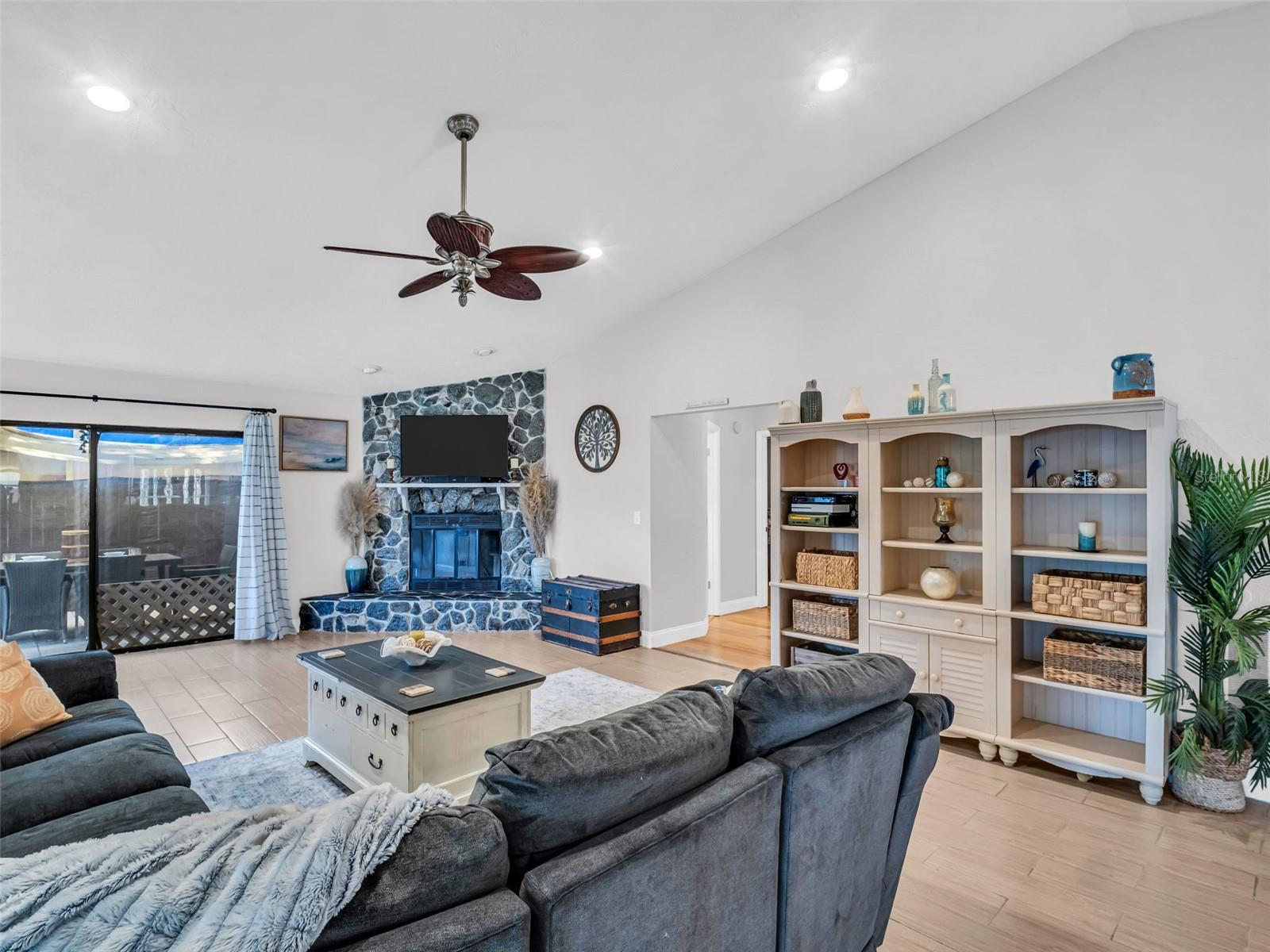 Image 10 of 50 For 5021 Roanoke Drive