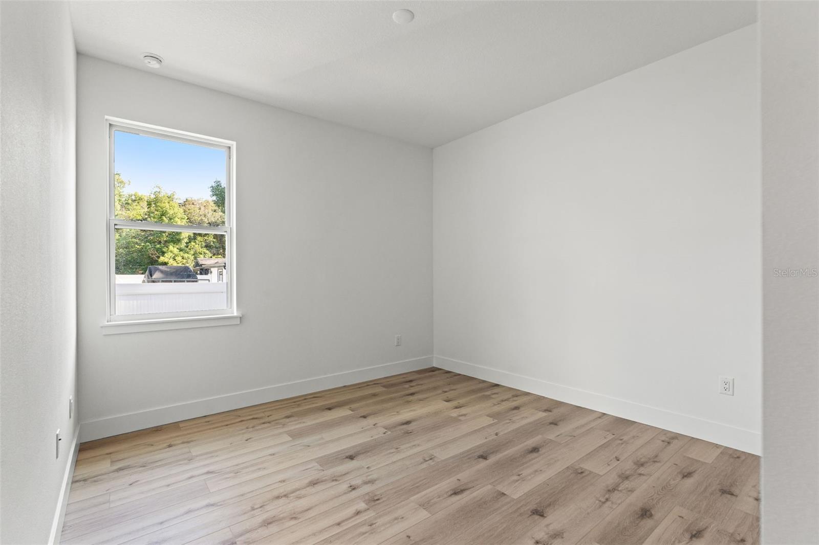 Image 17 of 27 For 8906 Otis Avenue