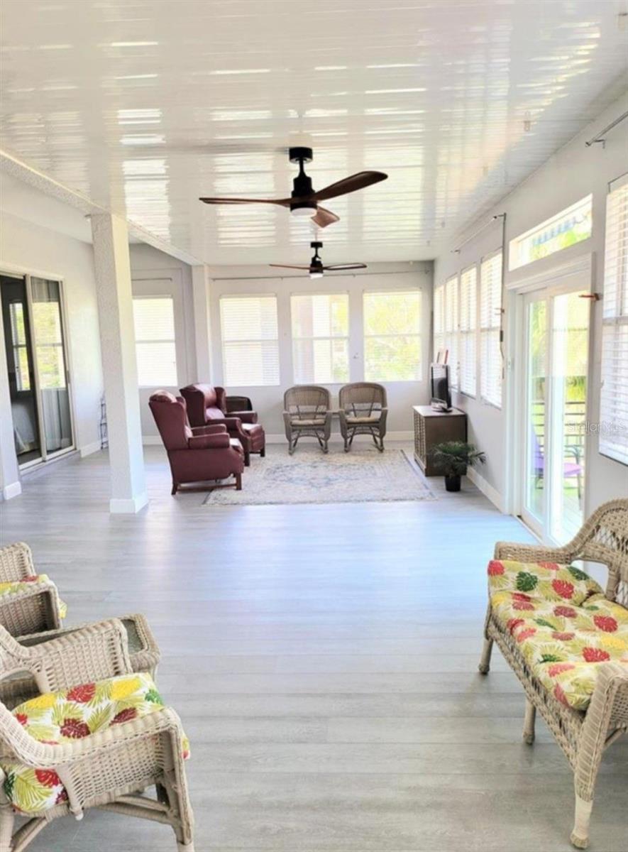Image 18 of 20 For 1415 Beach Club