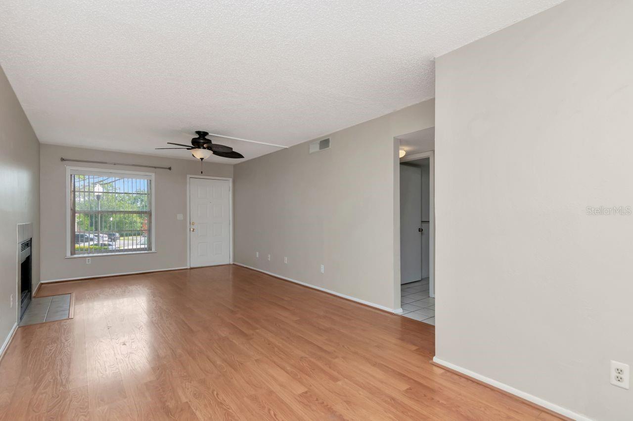 Image 14 of 36 For 3455 Countryside Boulevard 31