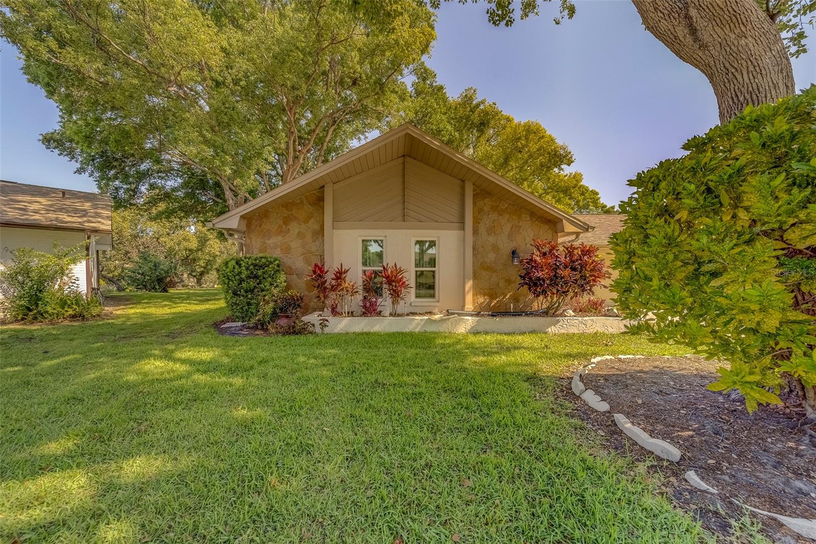 Image 28 of 29 For 2952 Macalpin Drive N