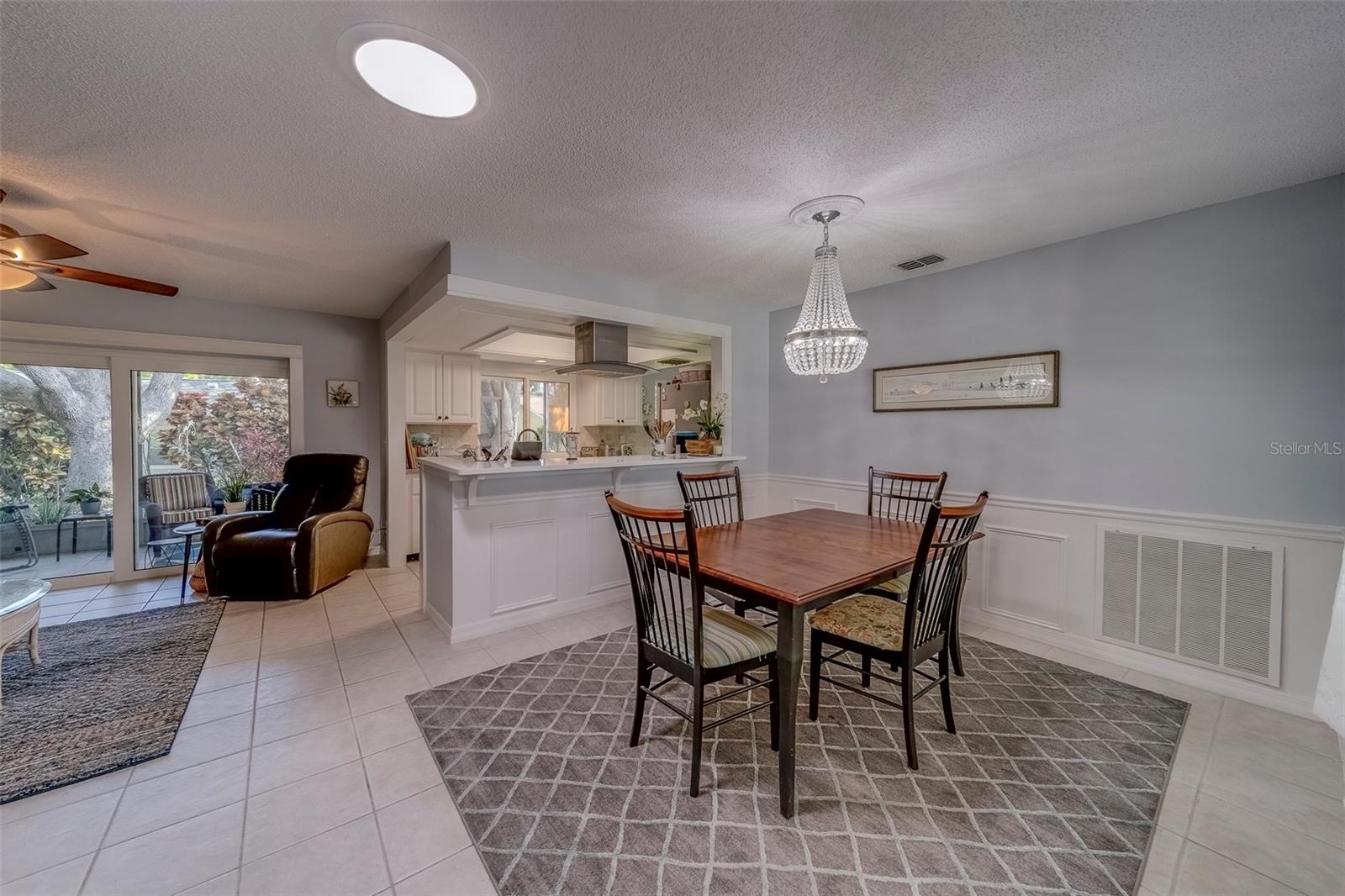 Image 6 of 29 For 2952 Macalpin Drive N