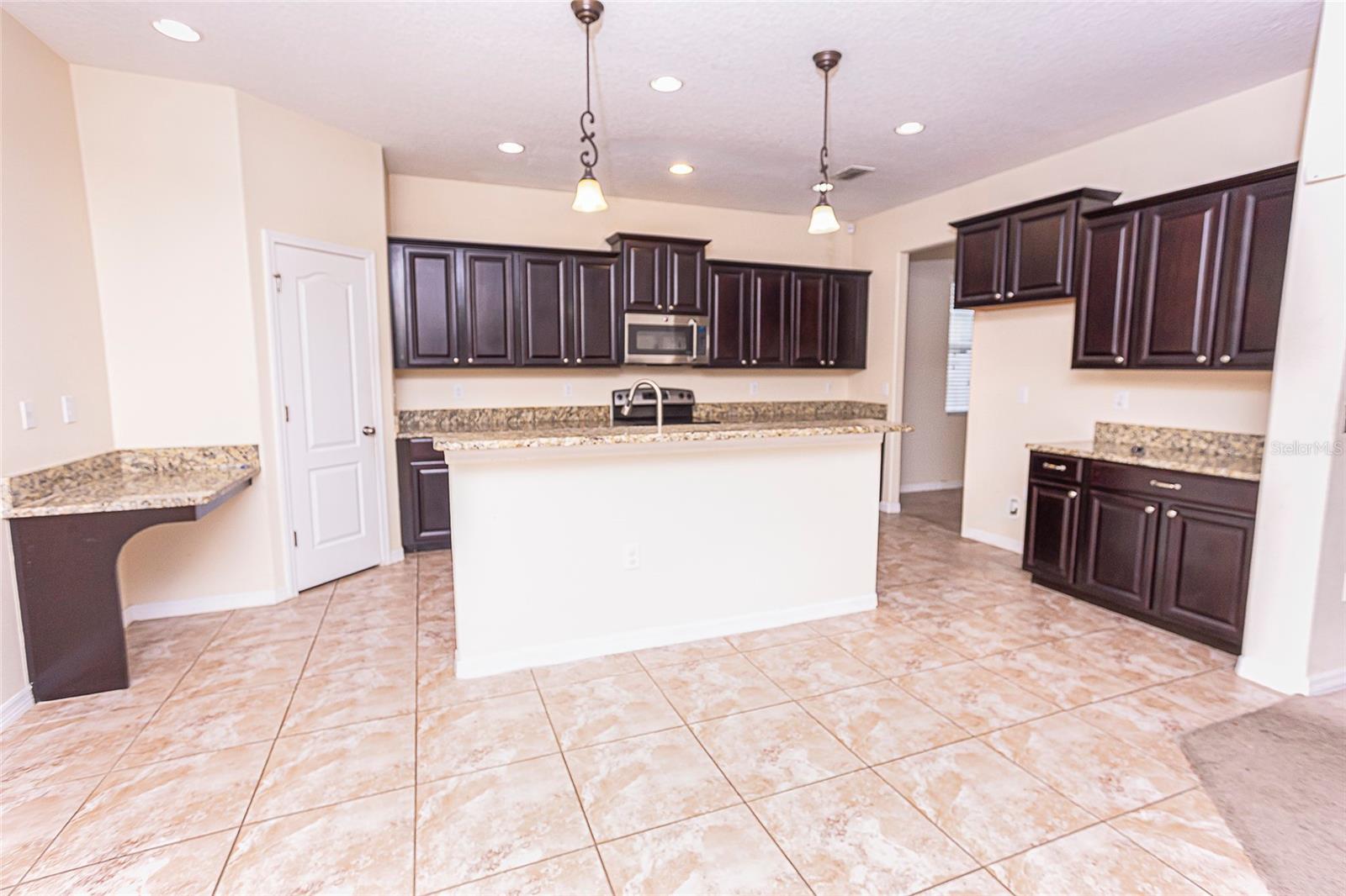 Image 6 of 48 For 621 Washita Stone Drive