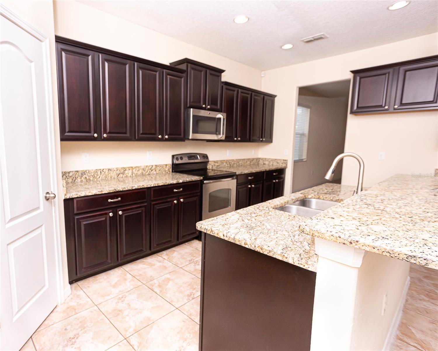 Image 7 of 48 For 621 Washita Stone Drive
