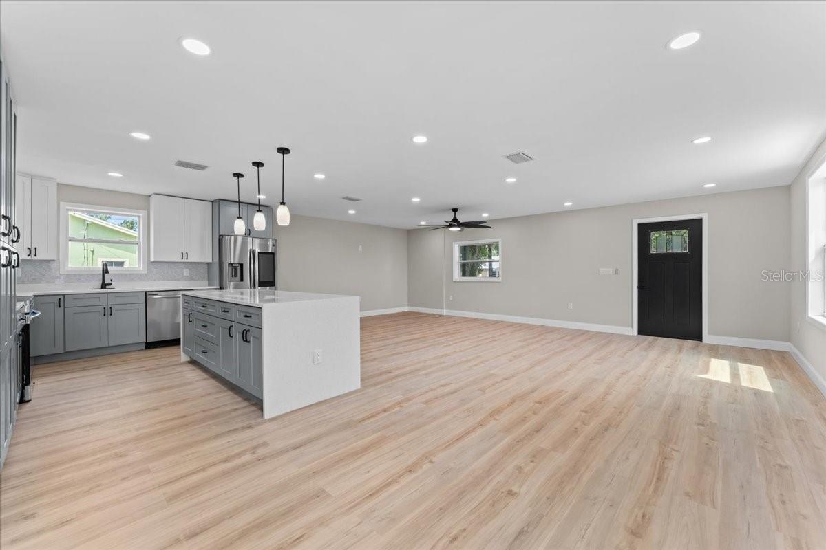 Image 11 of 41 For 3215 Powhatan Avenue