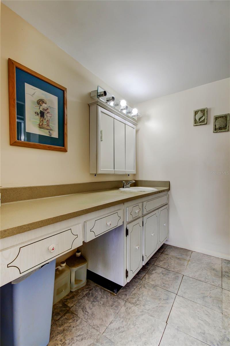 Image 38 of 45 For 7425 Bay Island Drive S 203