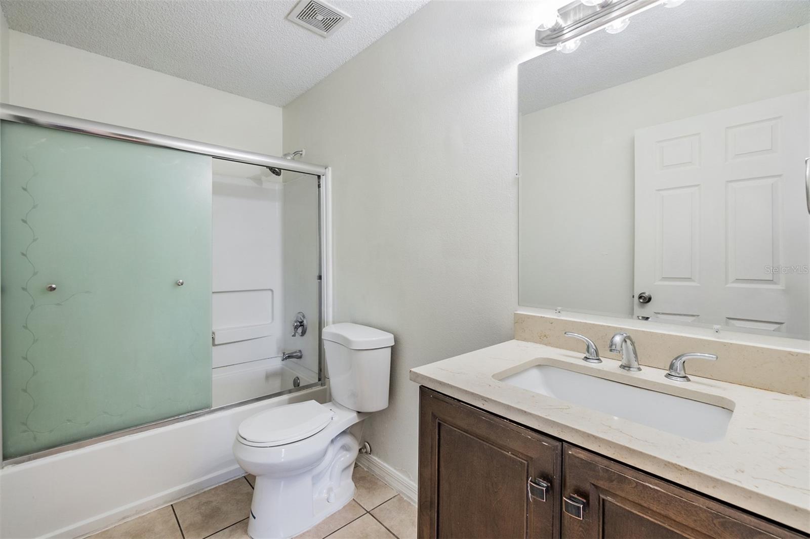 Image 20 of 31 For 2118 Ashley Lakes Drive