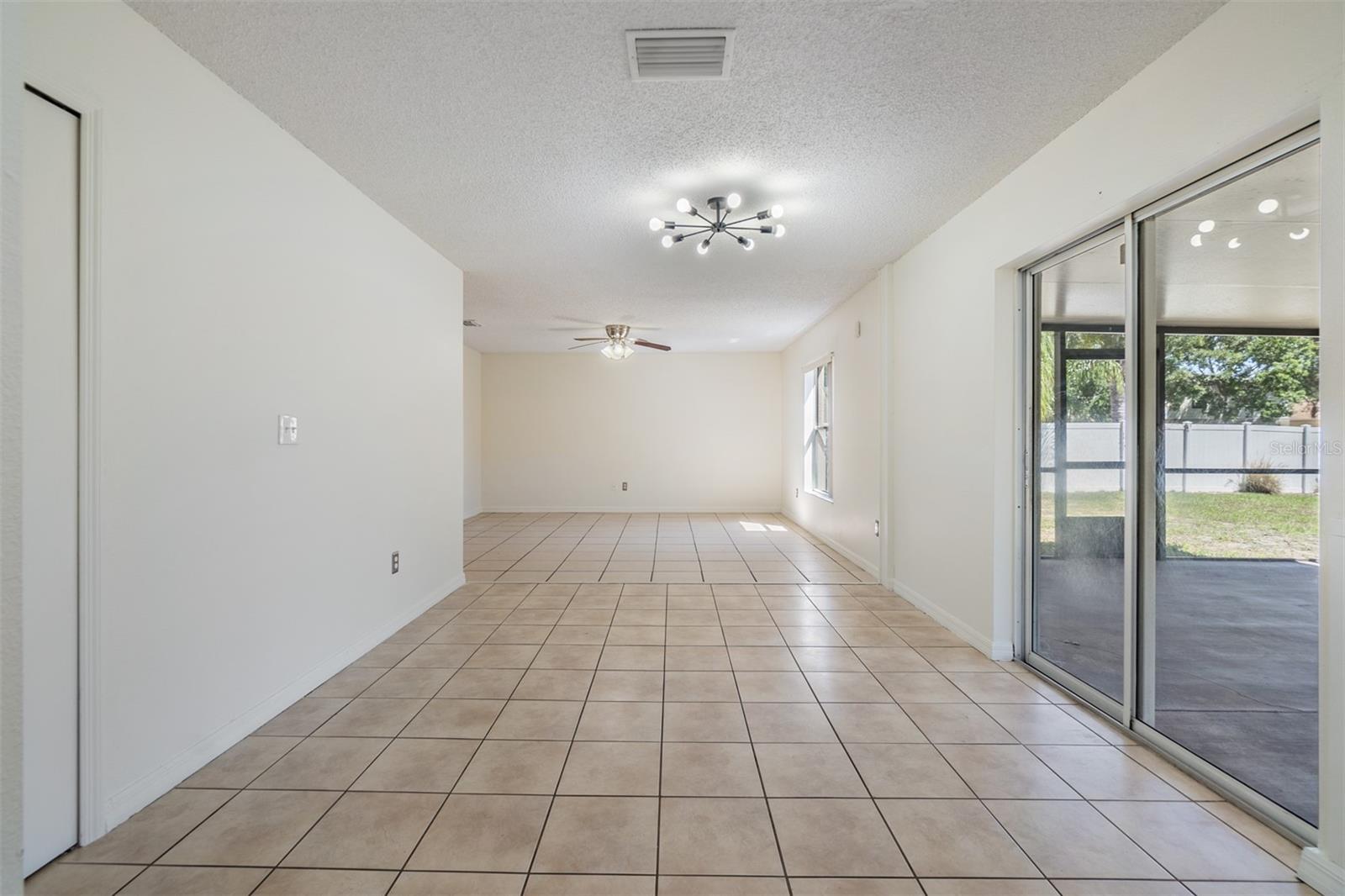 Image 23 of 31 For 2118 Ashley Lakes Drive
