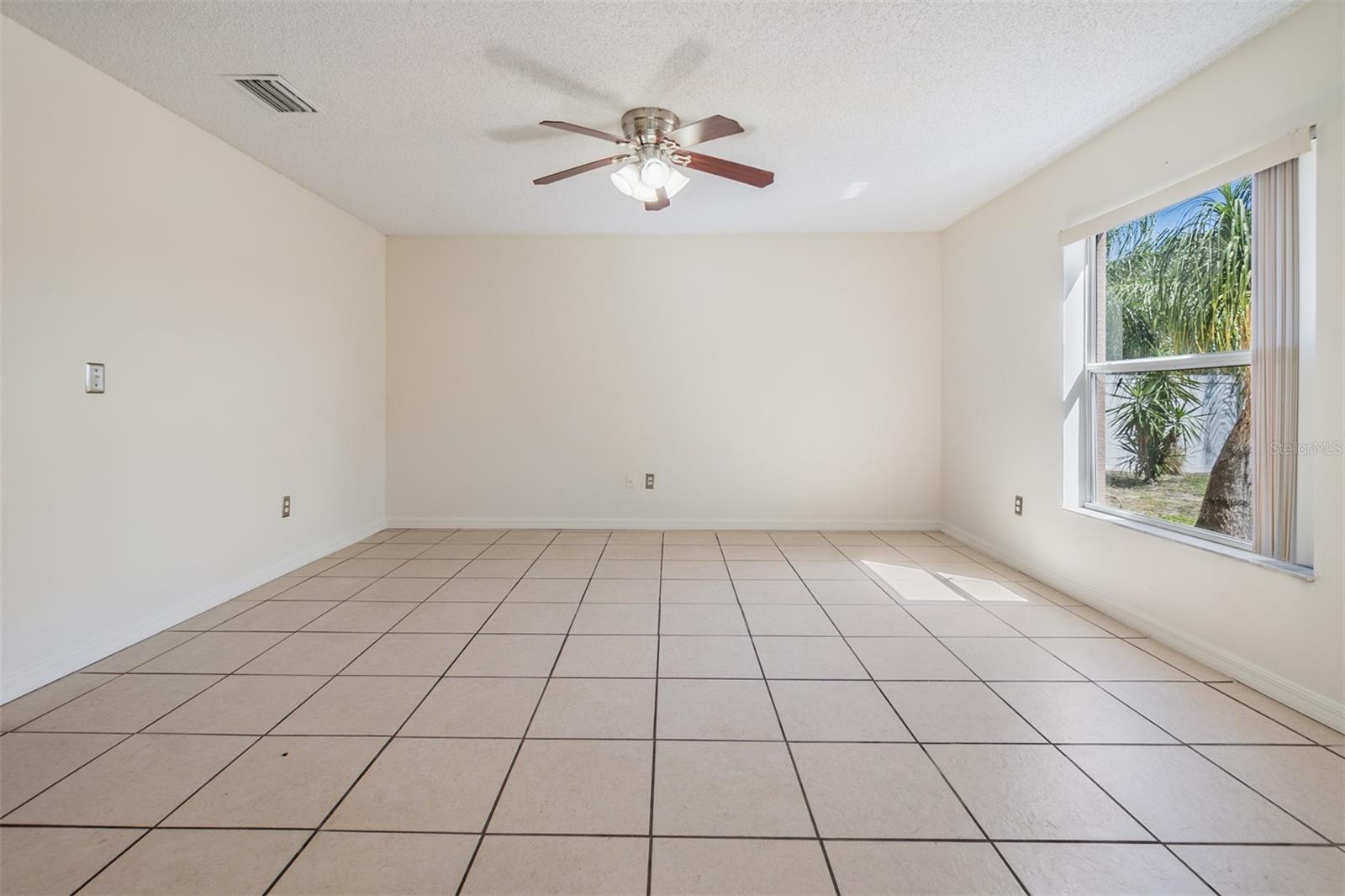 Image 4 of 31 For 2118 Ashley Lakes Drive