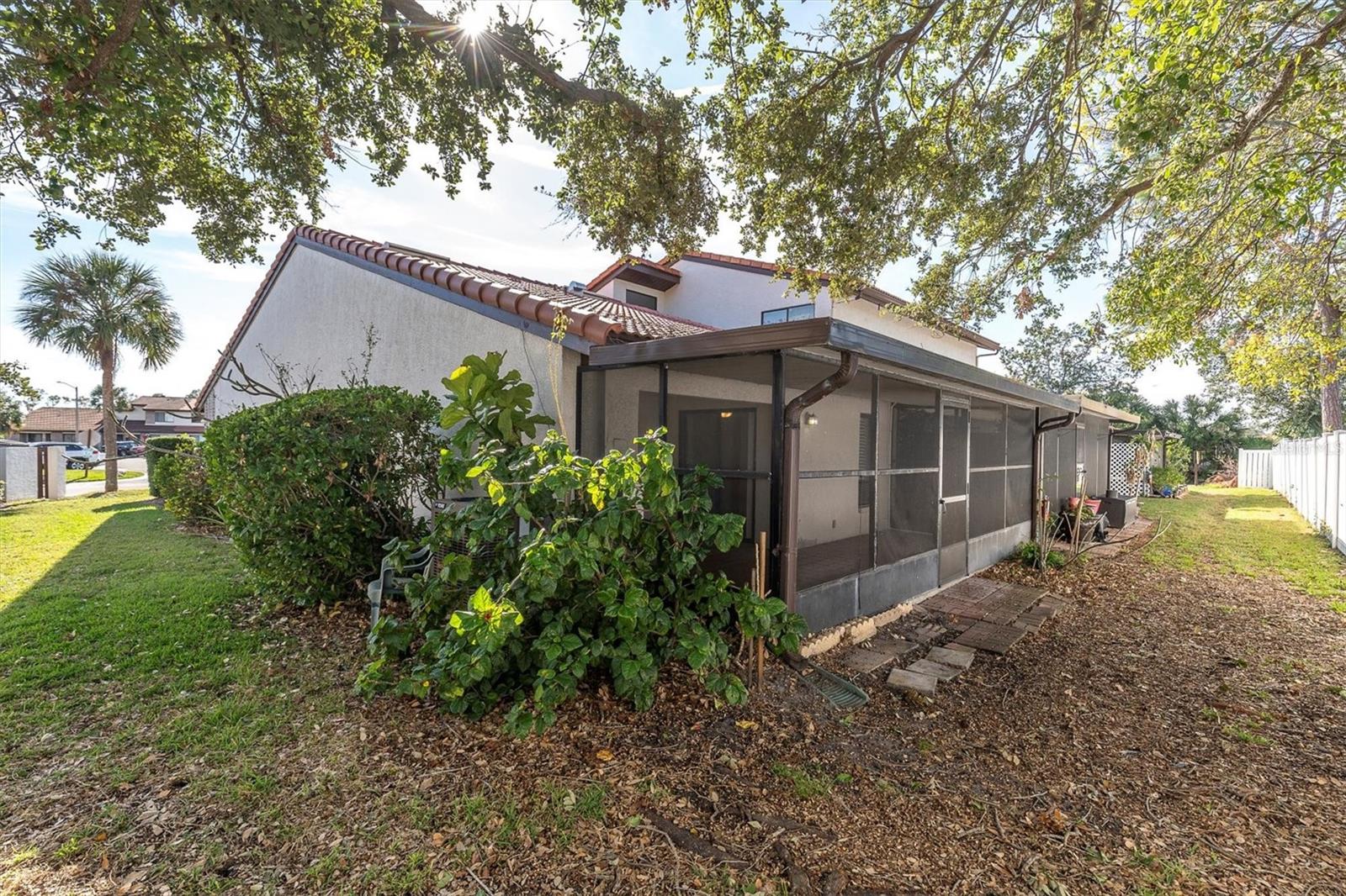 Image 3 of 25 For 7360 Ulmerton Road 17d