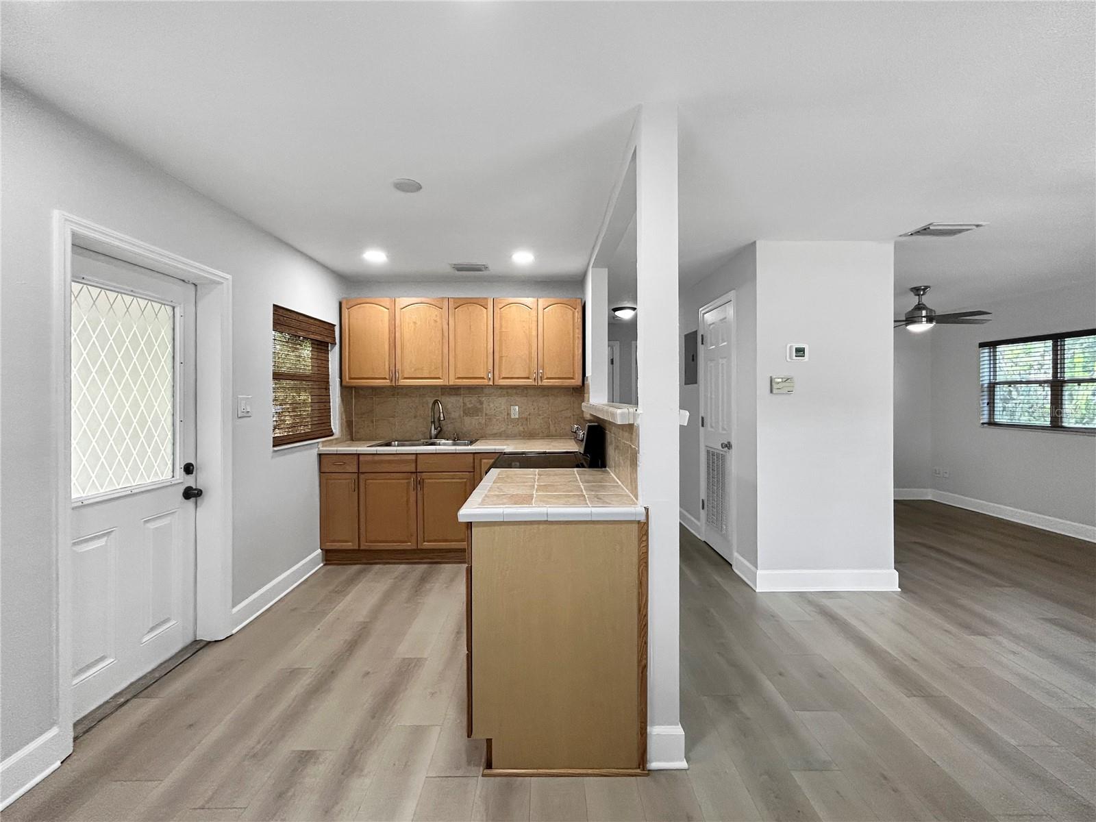 Image 12 of 26 For 2404 Ramona Circle