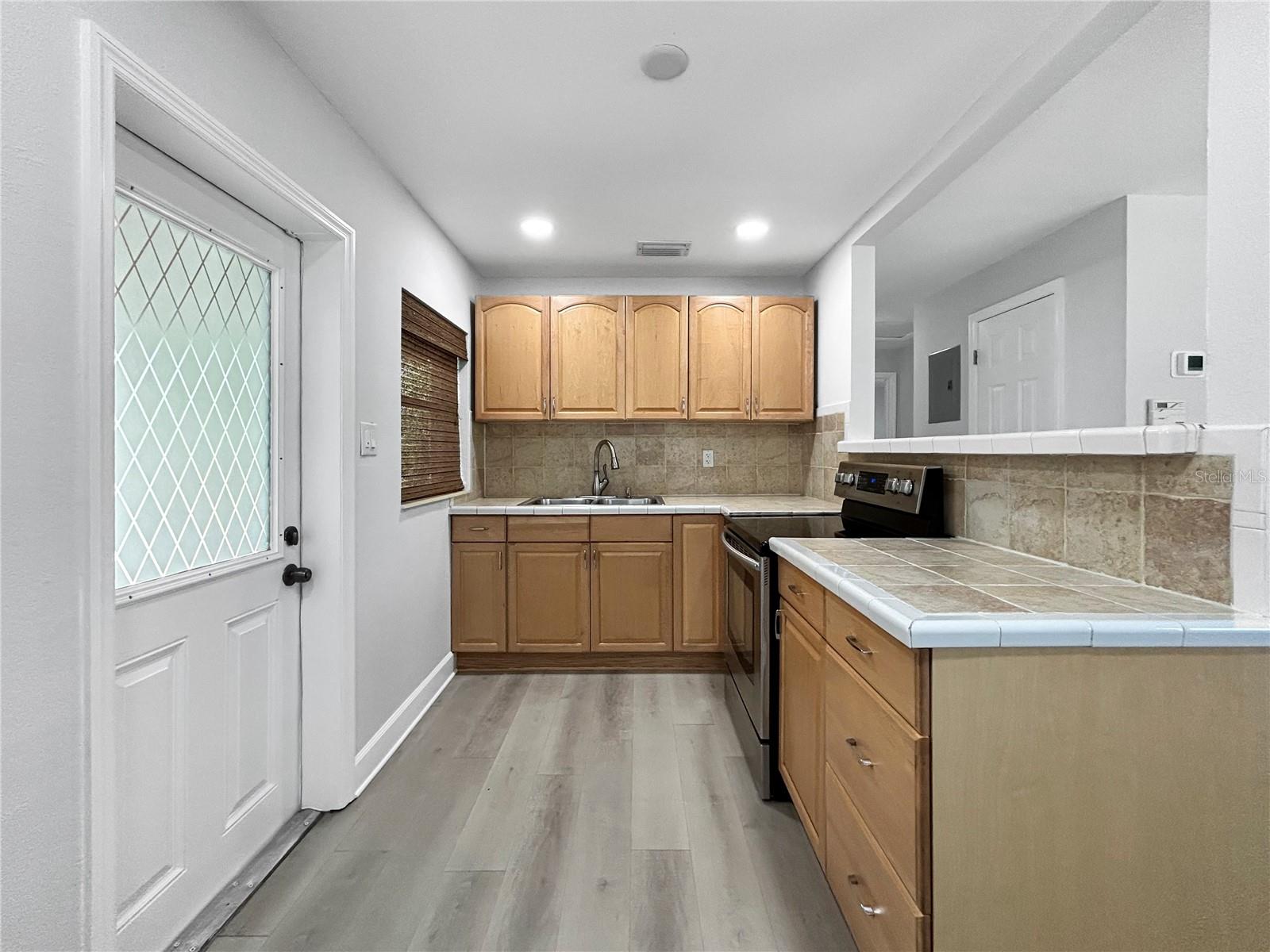 Image 13 of 26 For 2404 Ramona Circle