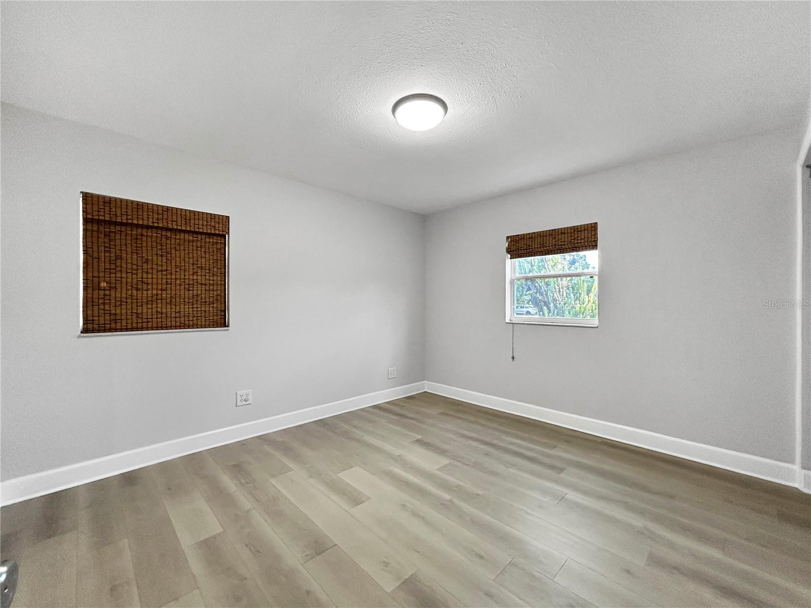 Image 21 of 26 For 2404 Ramona Circle
