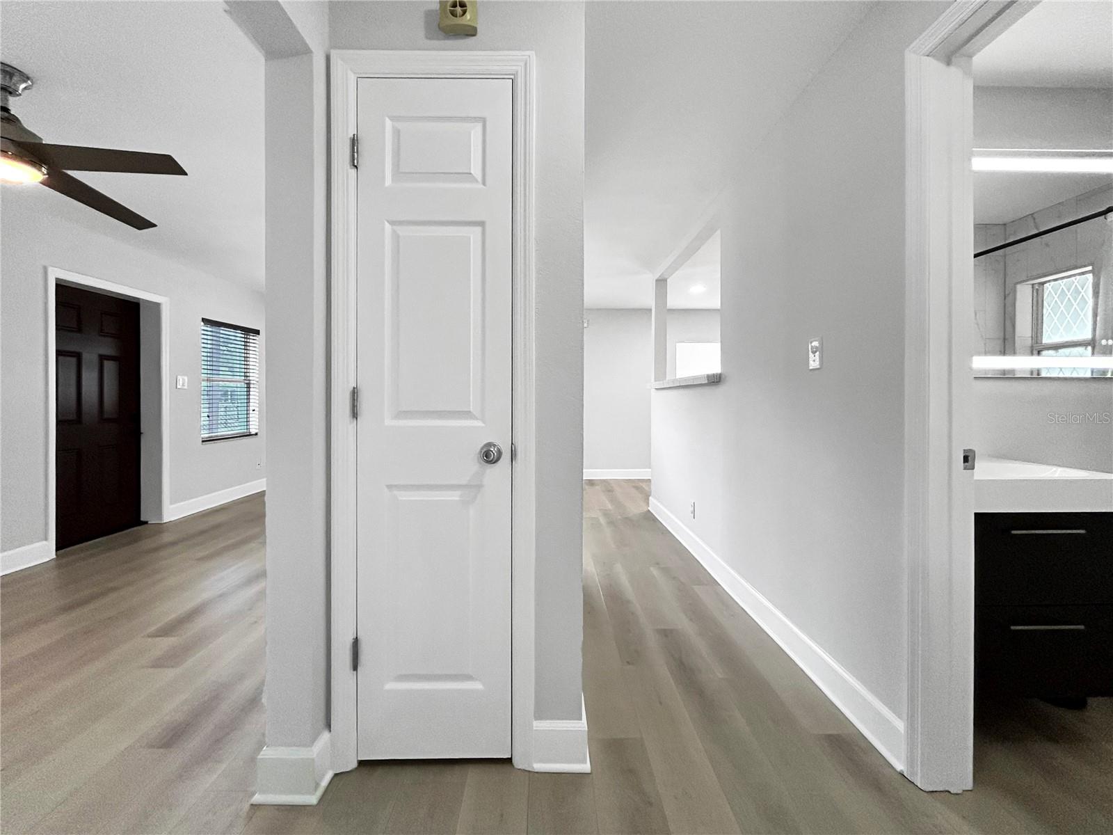 Image 4 of 26 For 2404 Ramona Circle