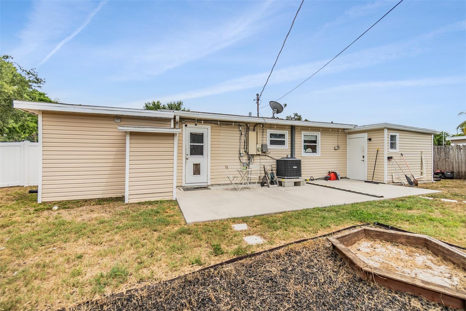 Image 21 of 23 For 6816 13th Street N