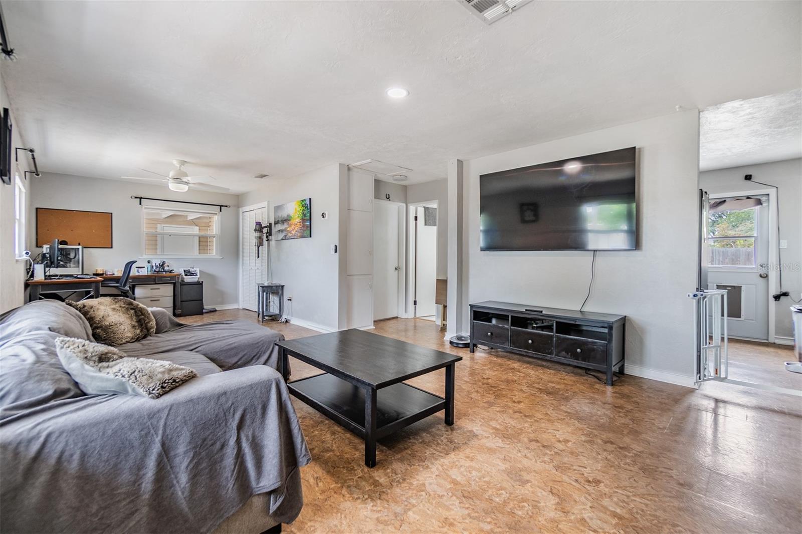 Image 3 of 23 For 6816 13th Street N