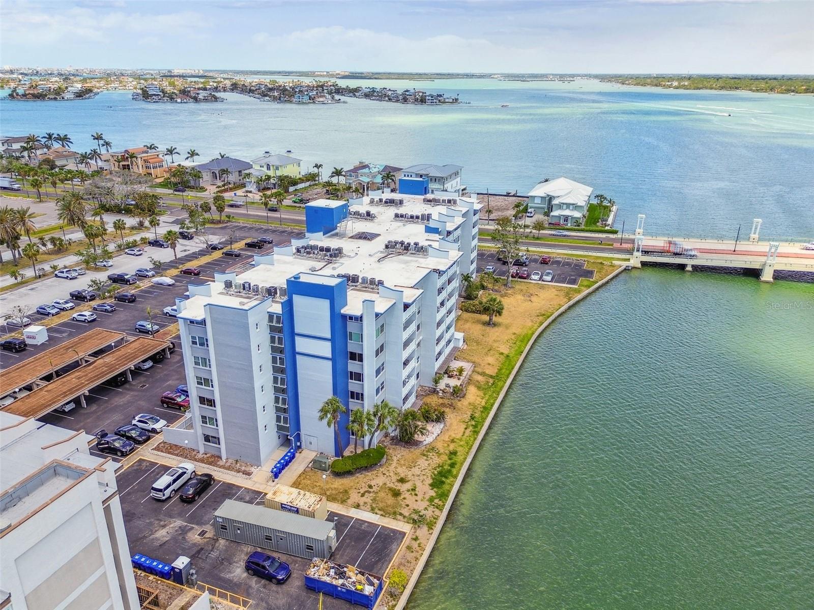 Image 2 of 49 For 500 Treasure Island Causeway 607