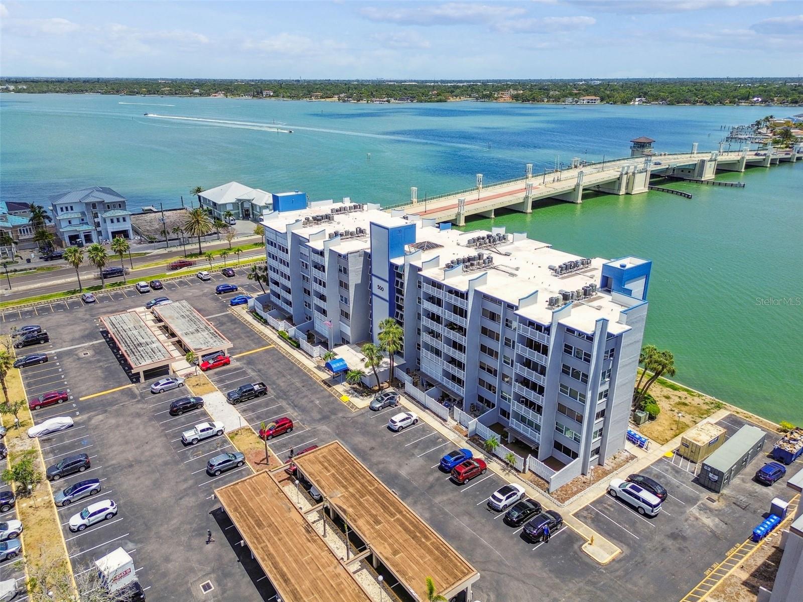 Image 3 of 49 For 500 Treasure Island Causeway 607
