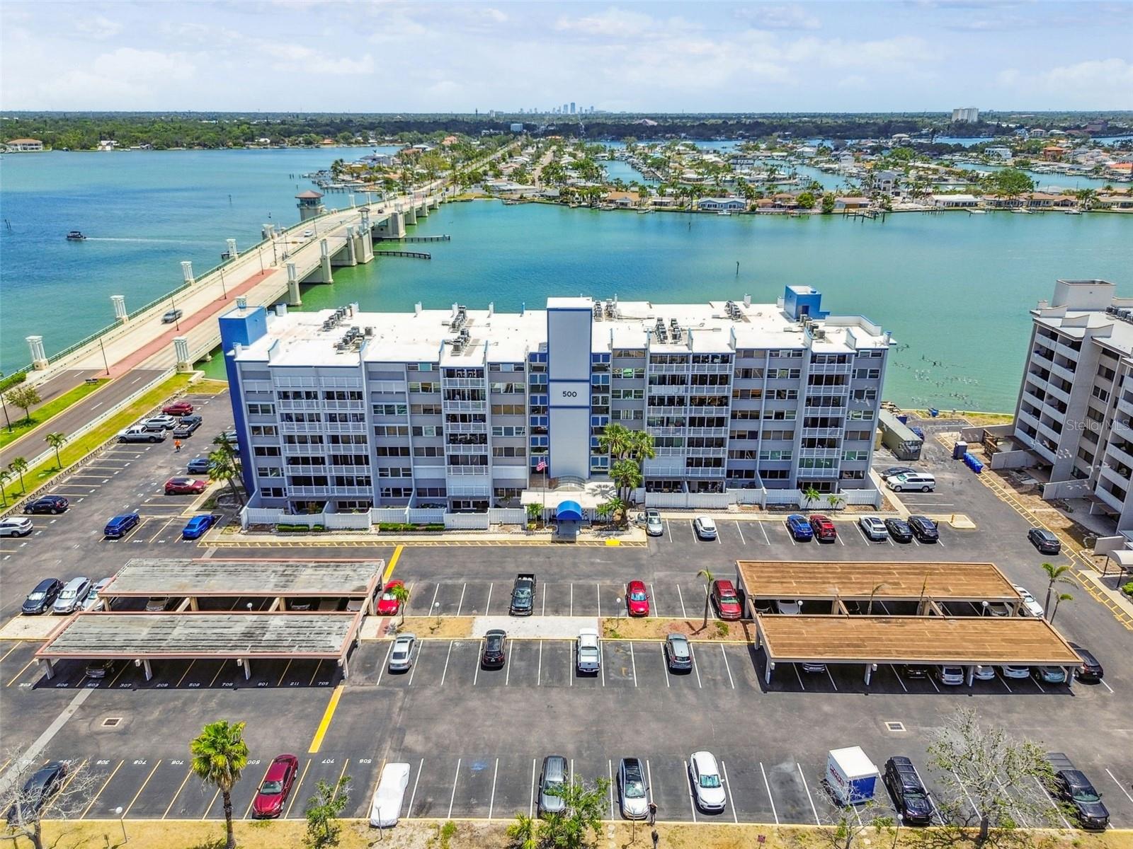 Image 4 of 49 For 500 Treasure Island Causeway 607