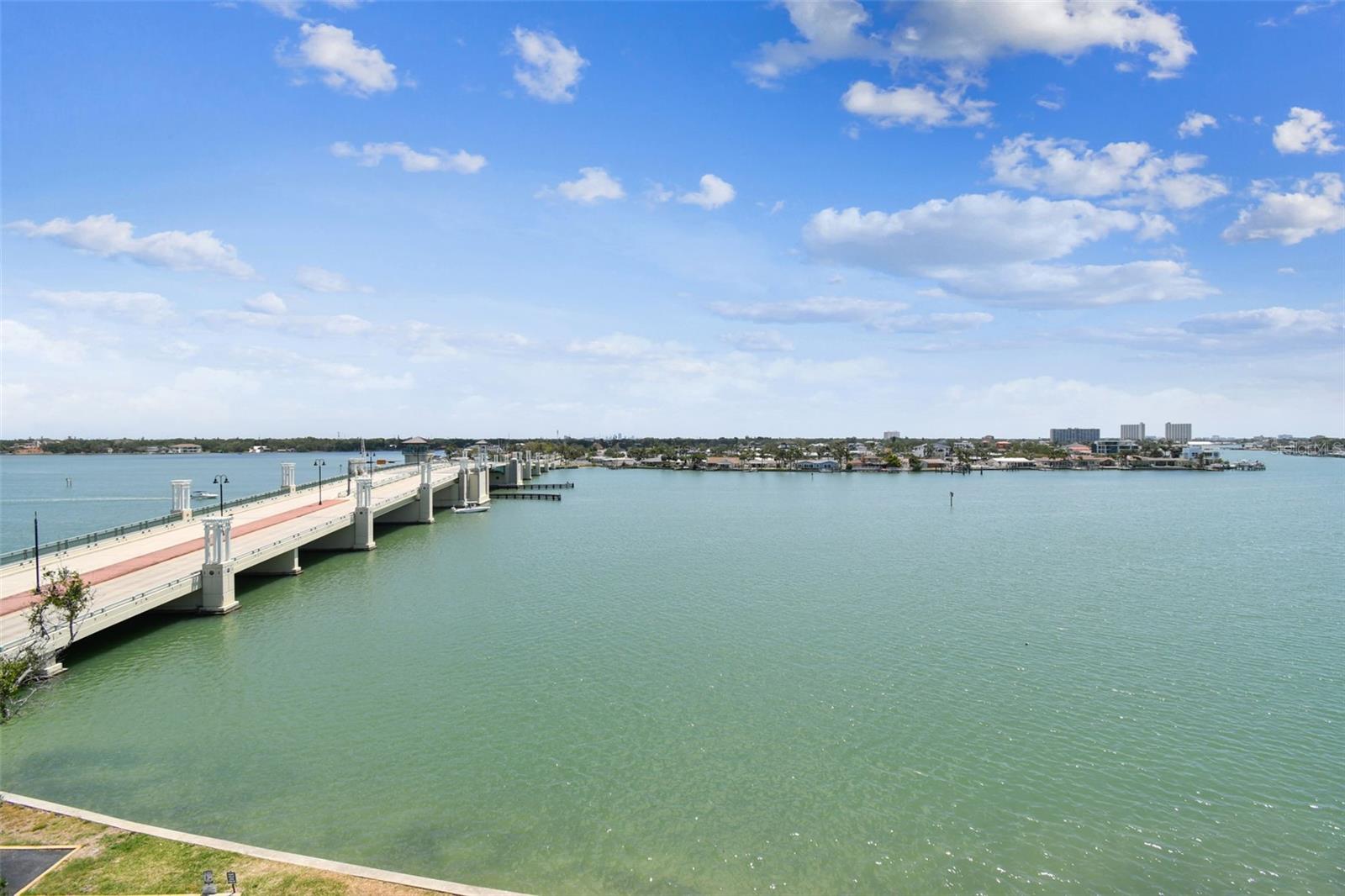 Image 48 of 49 For 500 Treasure Island Causeway 607